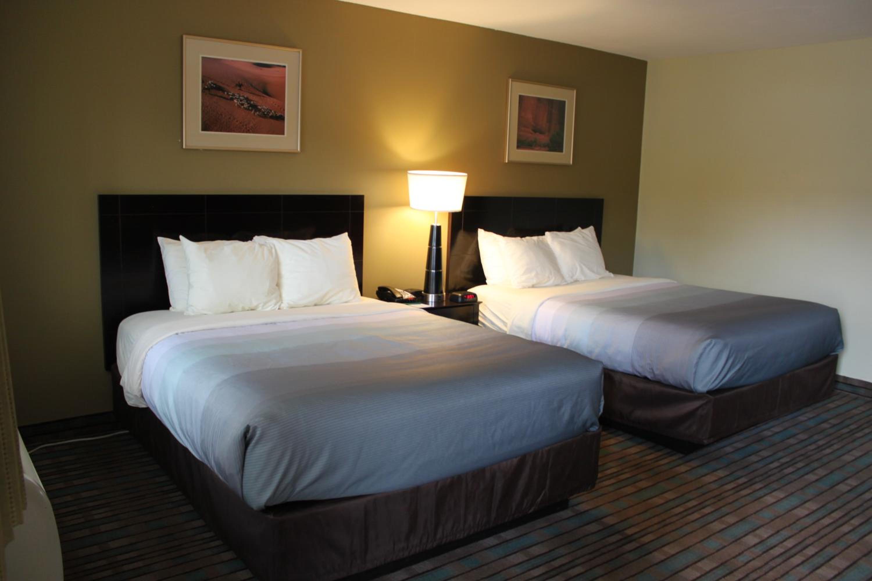 Queen Room - Photo 5