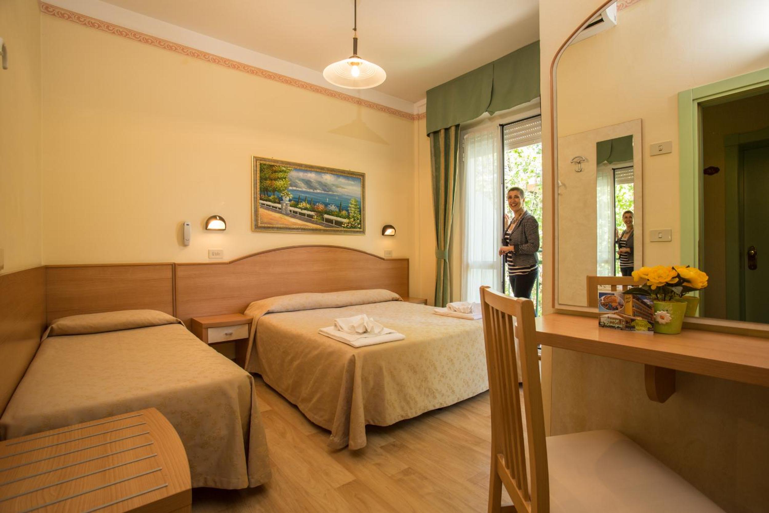 Triple Room with Balcony photo 3