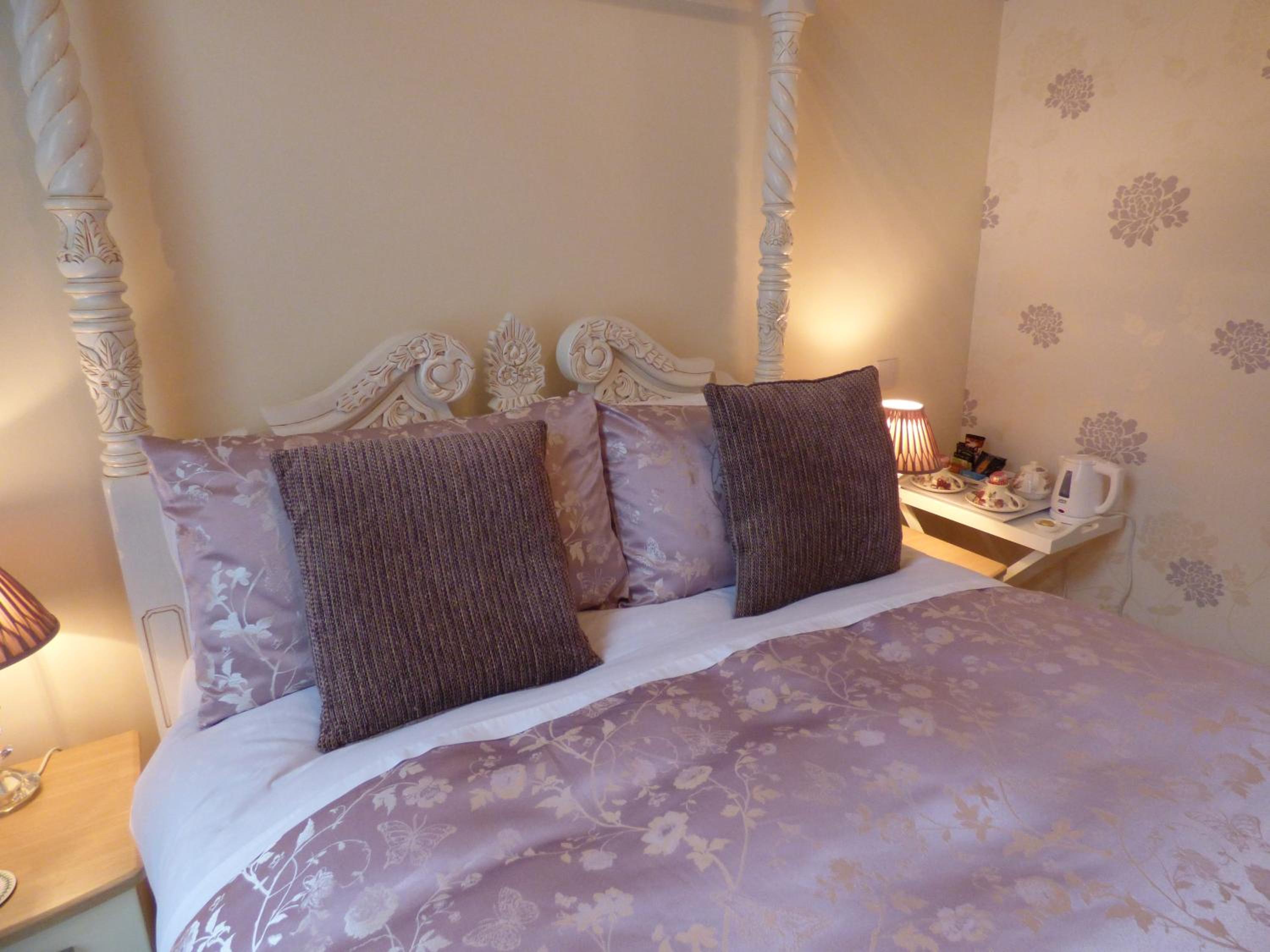 Double Room with Private External Bathroom - 1