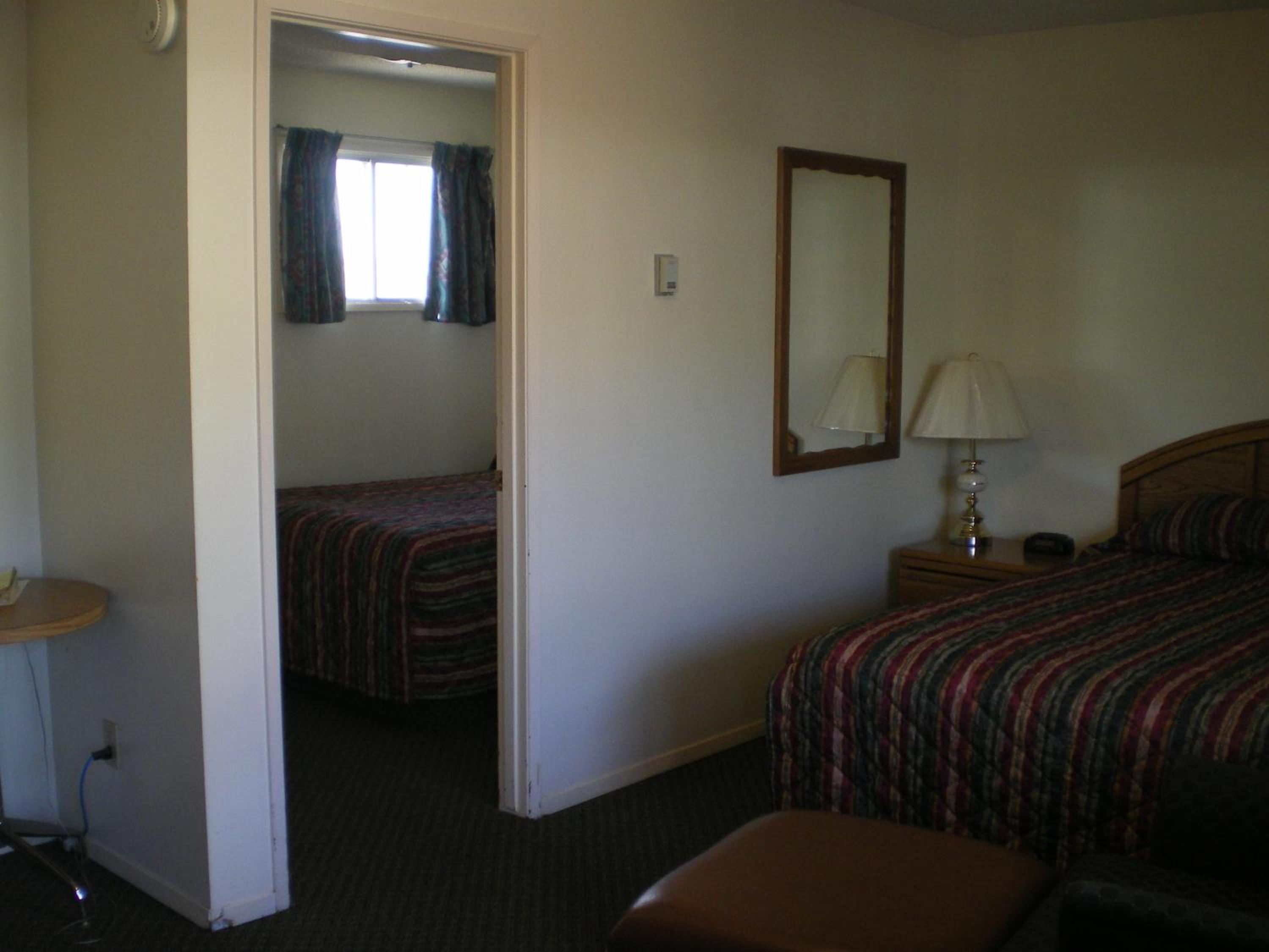 One-Bedroom Suite photo 2