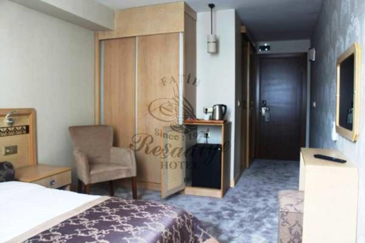 Double or Twin Room photo 1