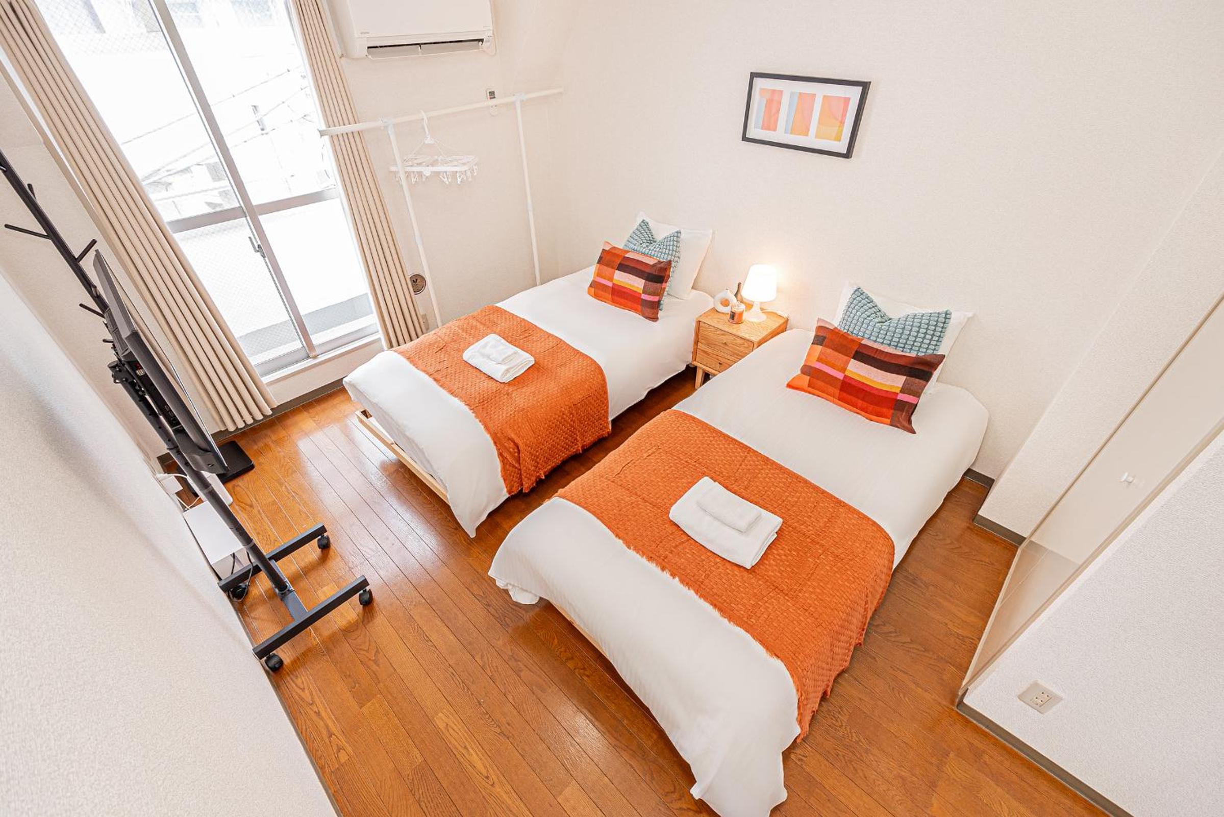 One-Bedroom Apartment with Balcony photo 2