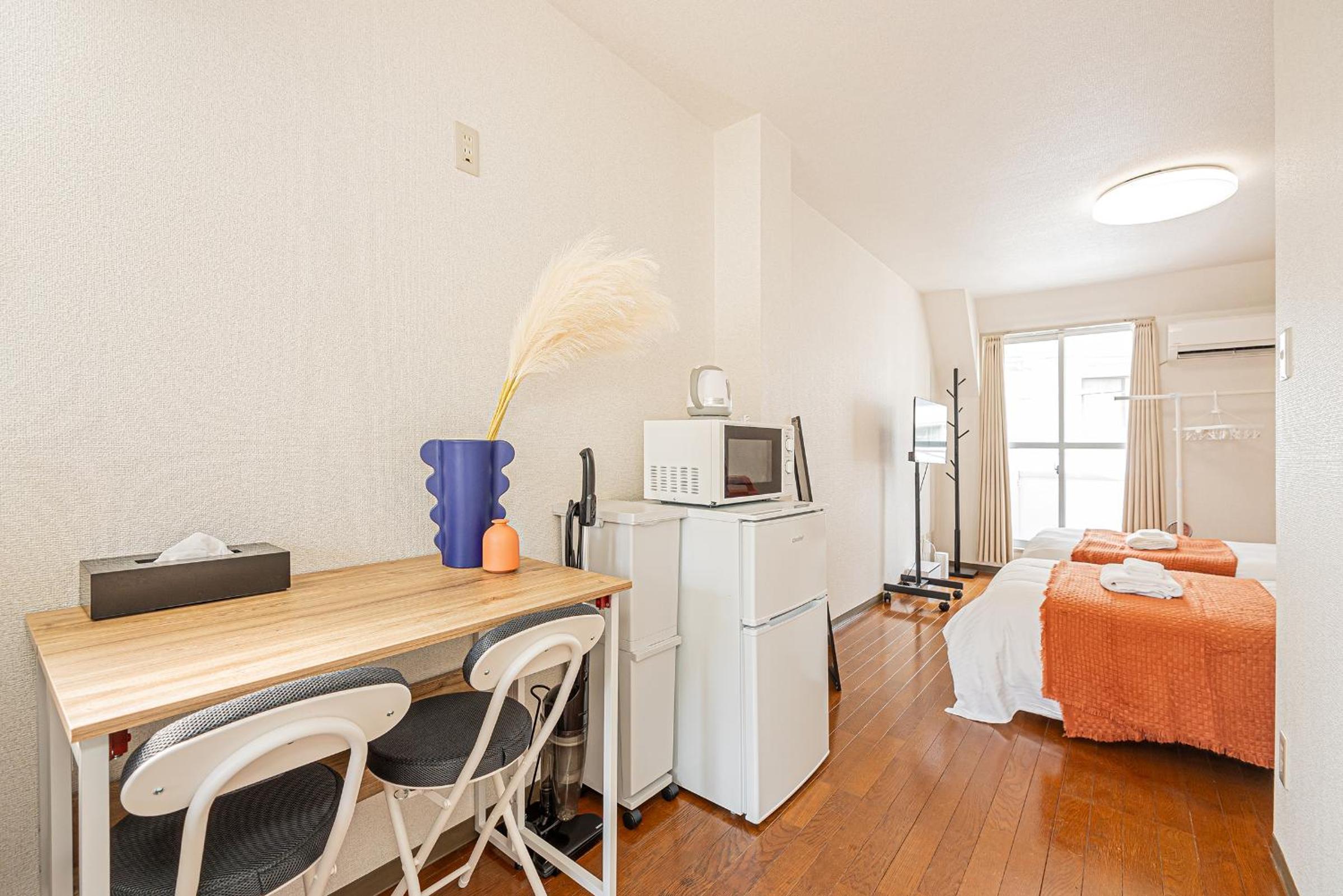 One-Bedroom Apartment with Balcony photo 1