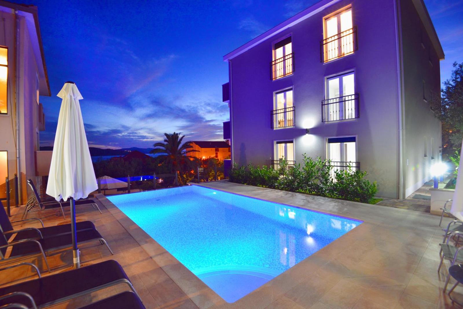 Two-Bedroom Deluxe Apartment with Balcony