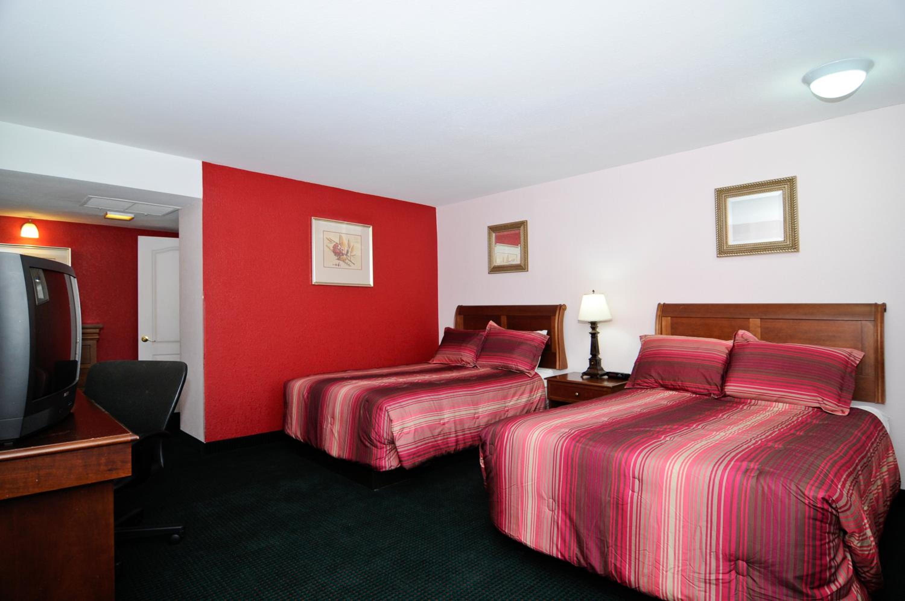 King Room - Non-Smoking - Photo 6