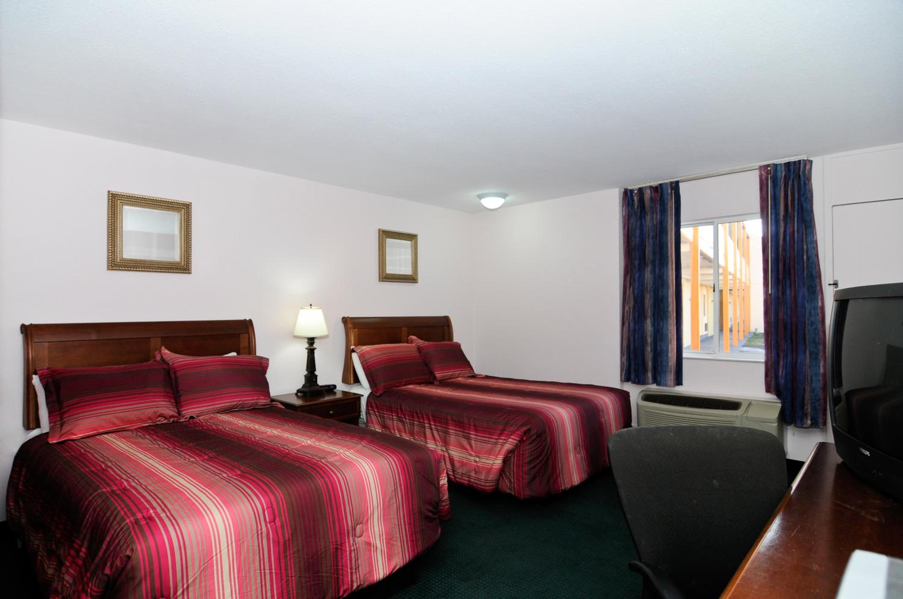 King Room - Non-Smoking - Photo 7