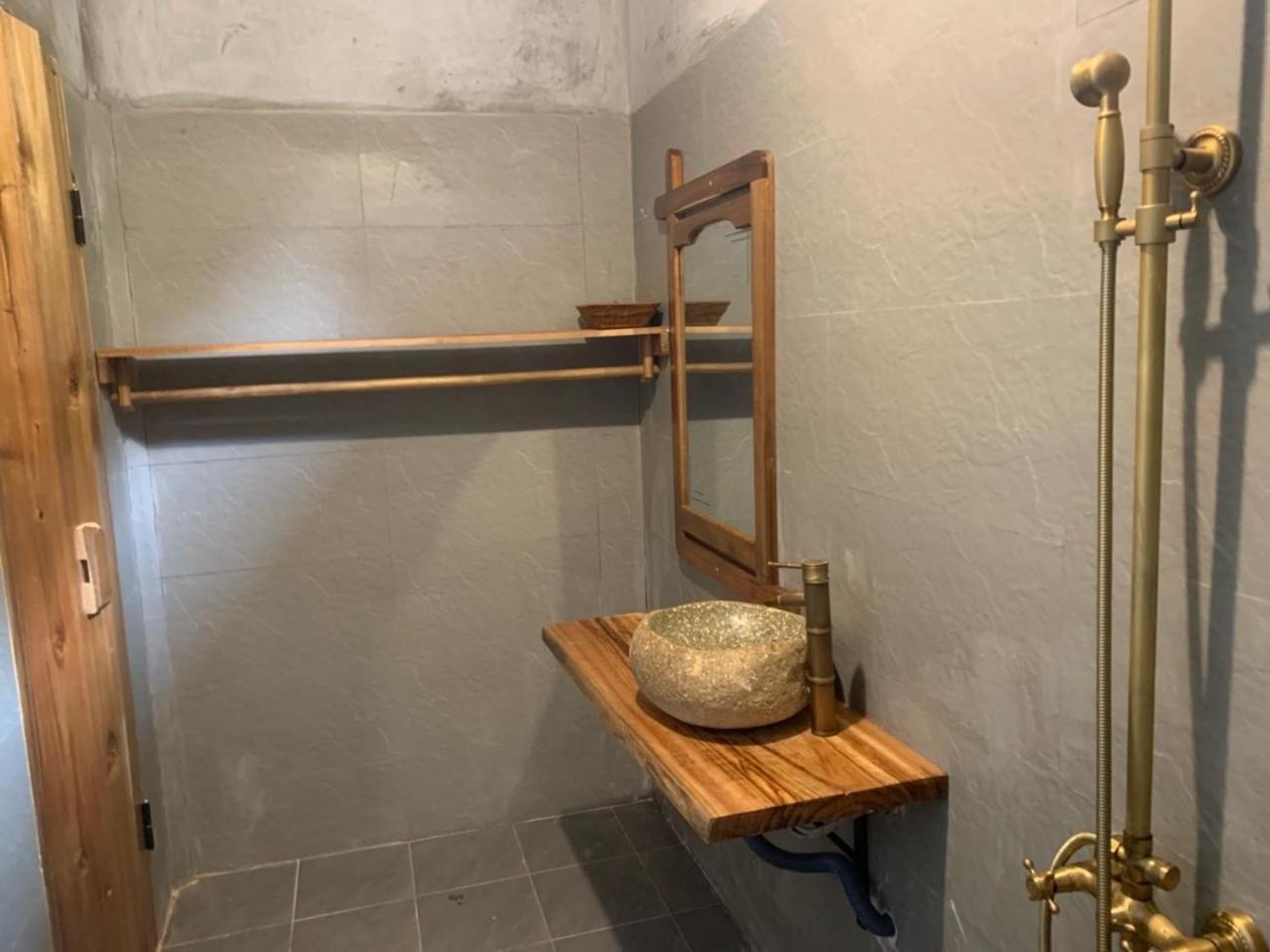 Mixed Dormitory Room