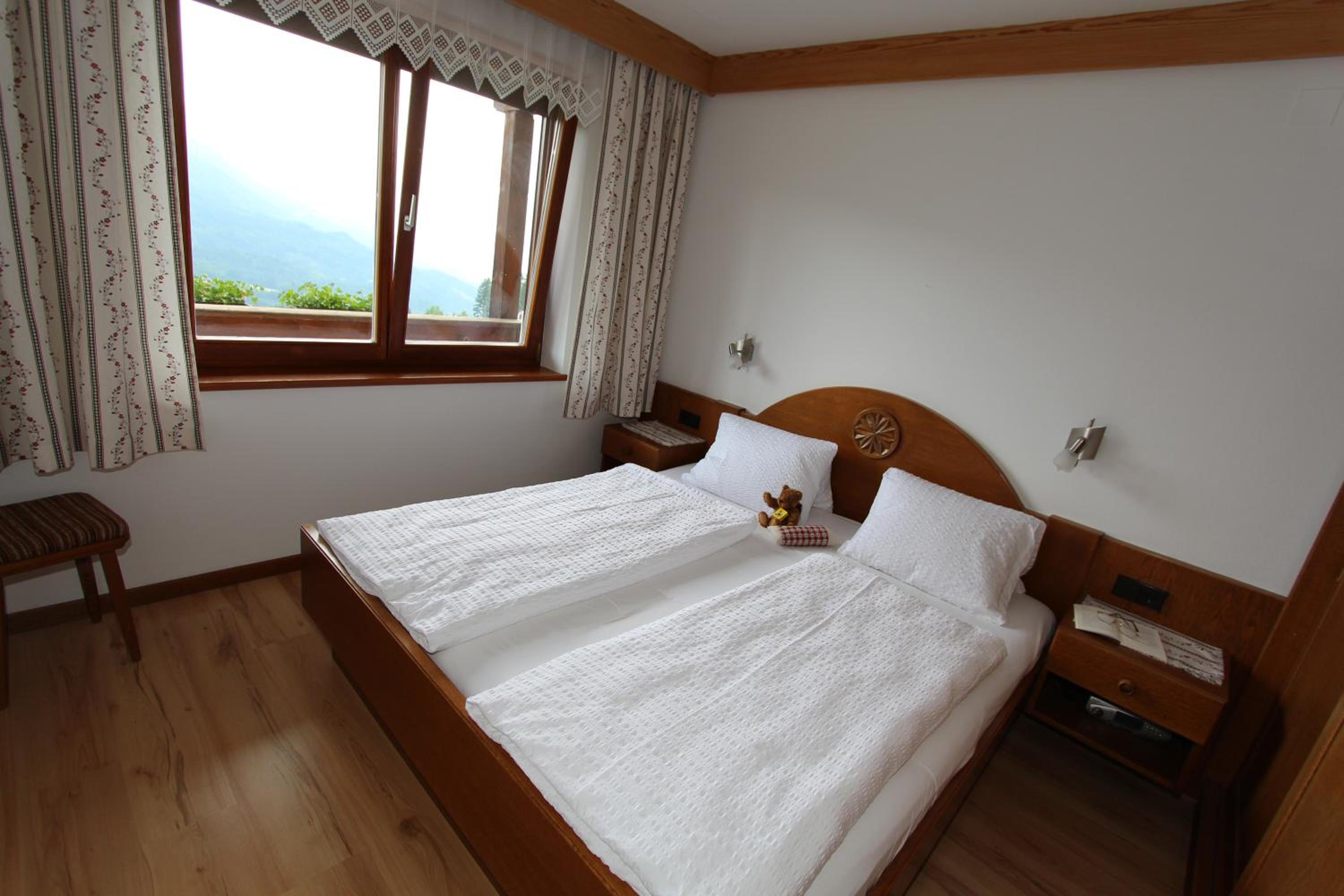 Apartment with Mountain View photo 2