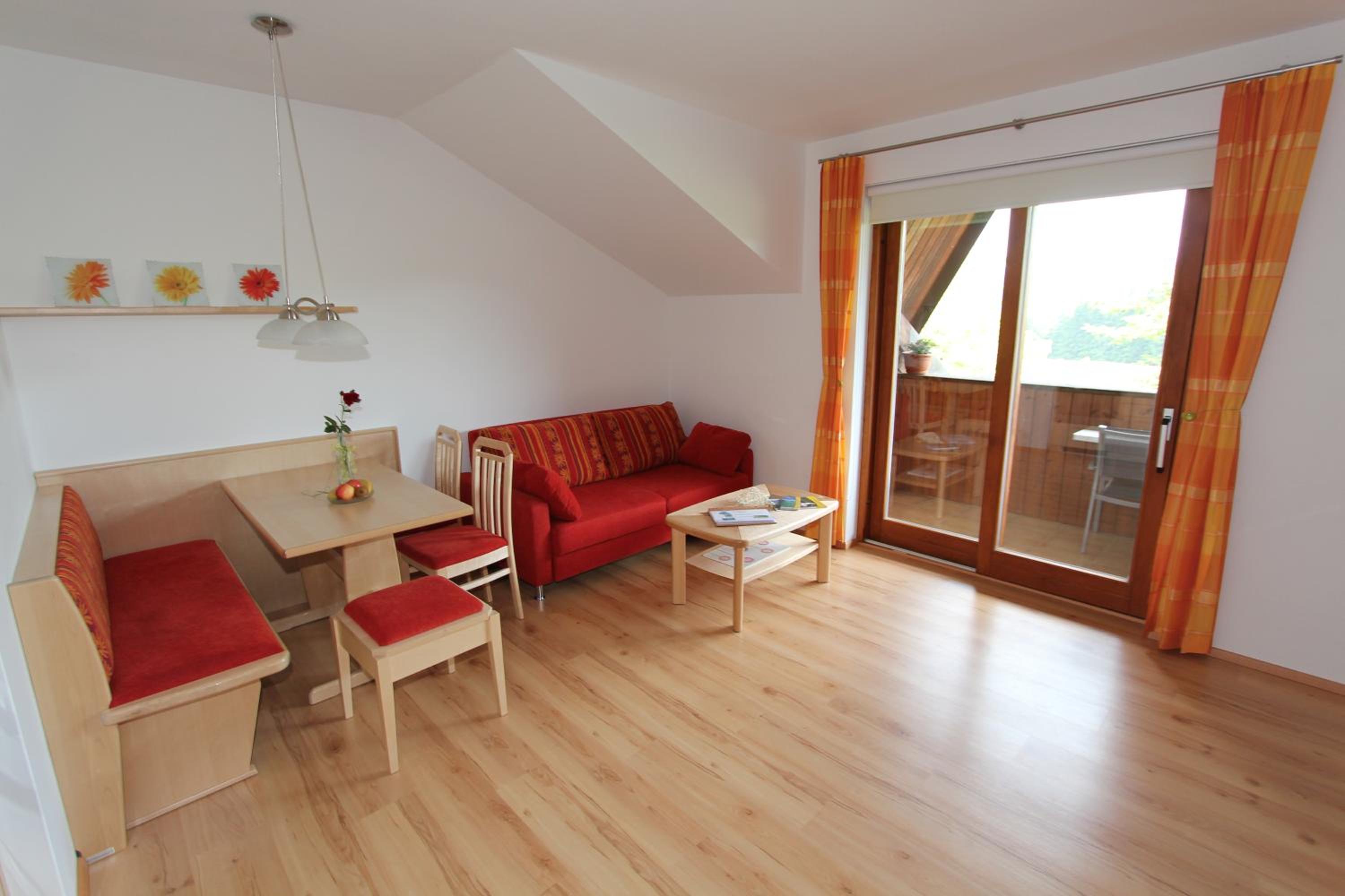 Apartment with Balcony photo 3
