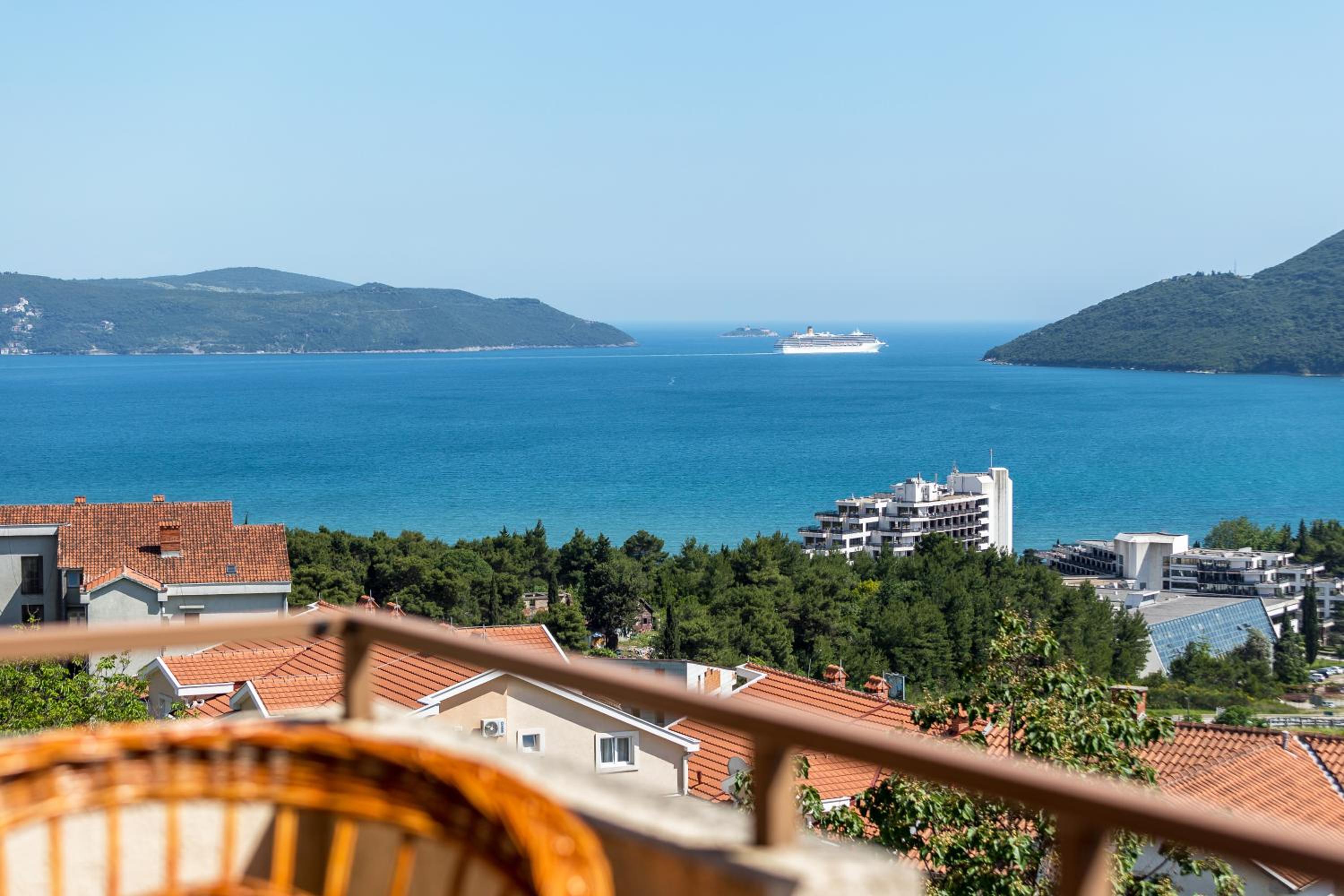 Apartment with Sea View