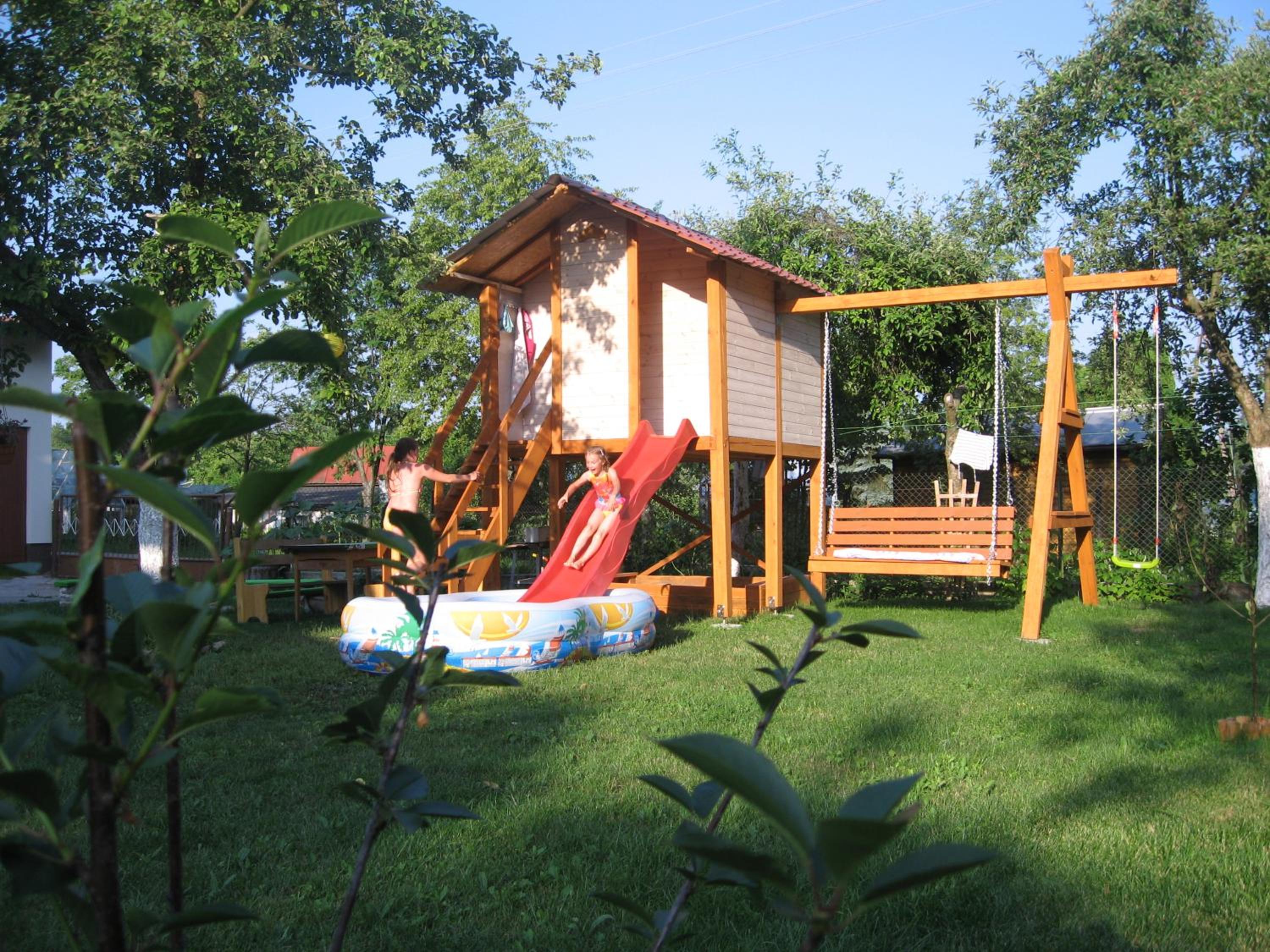 One-Bedroom House - Photo 13