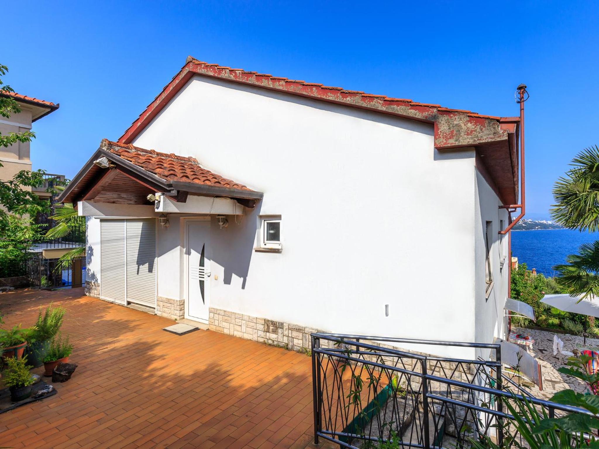 Apartment with Sea View photo 2
