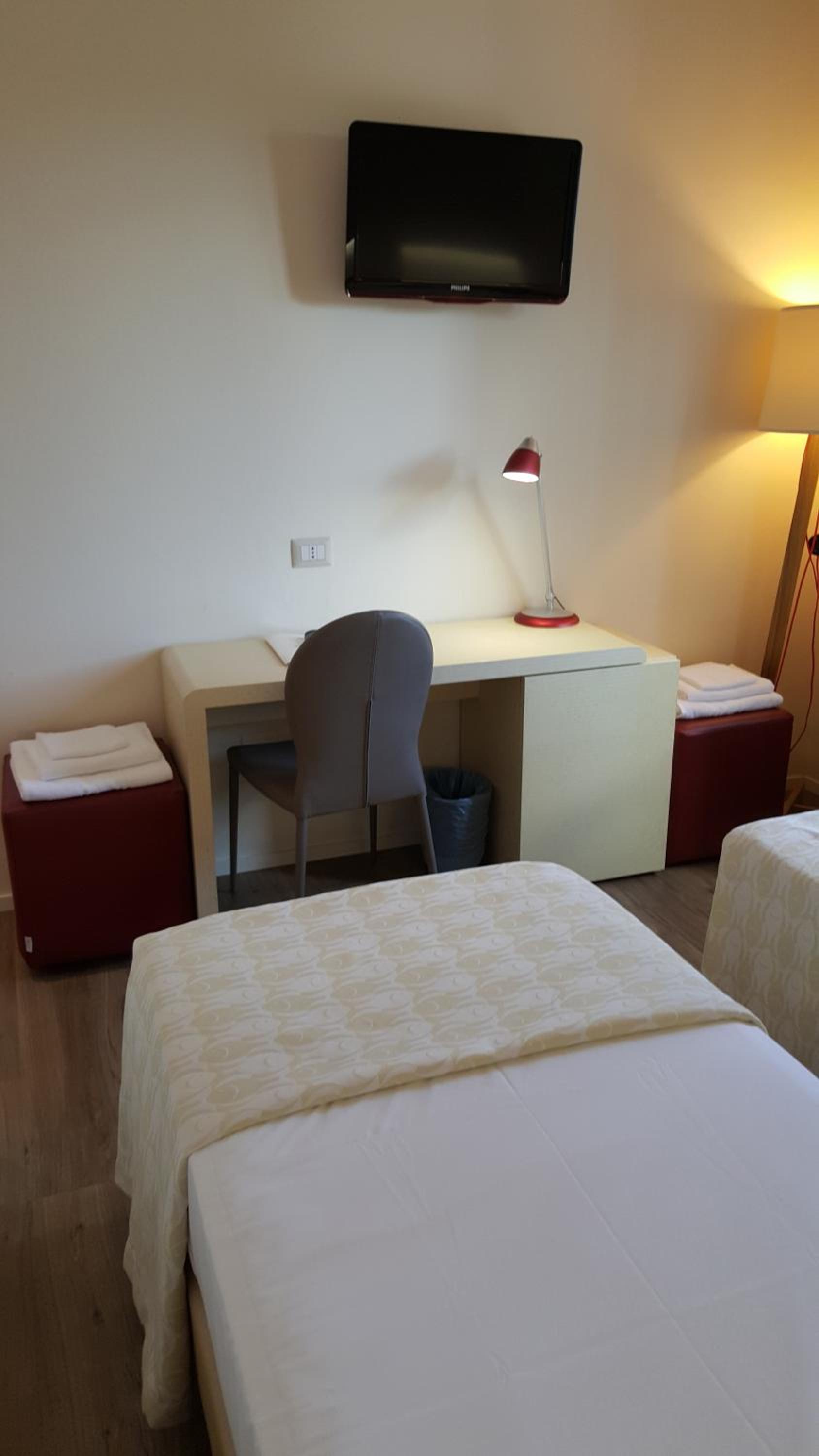 Superior Double or Twin Room - Photo 7