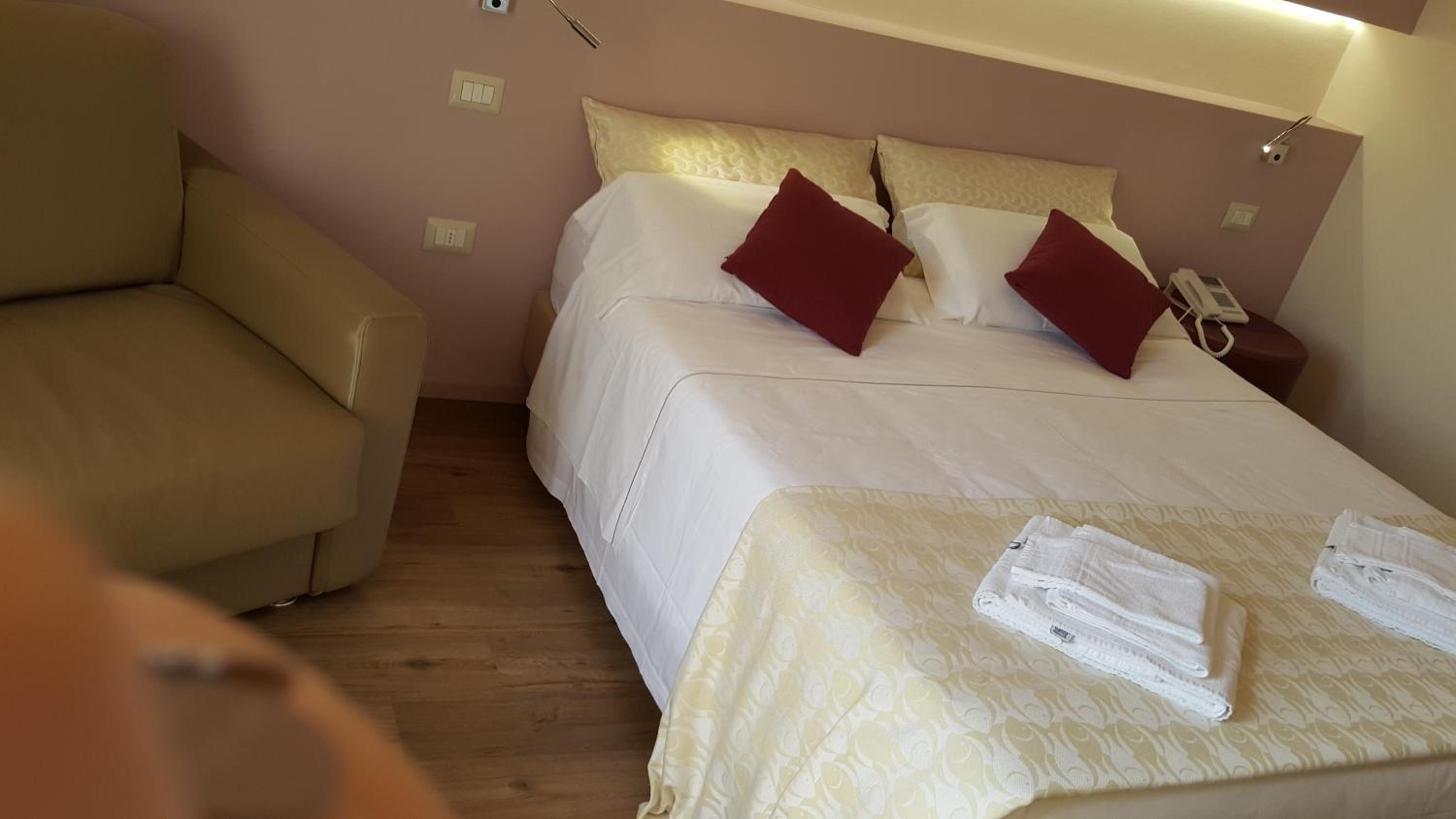 Superior Triple Room - Photo 1