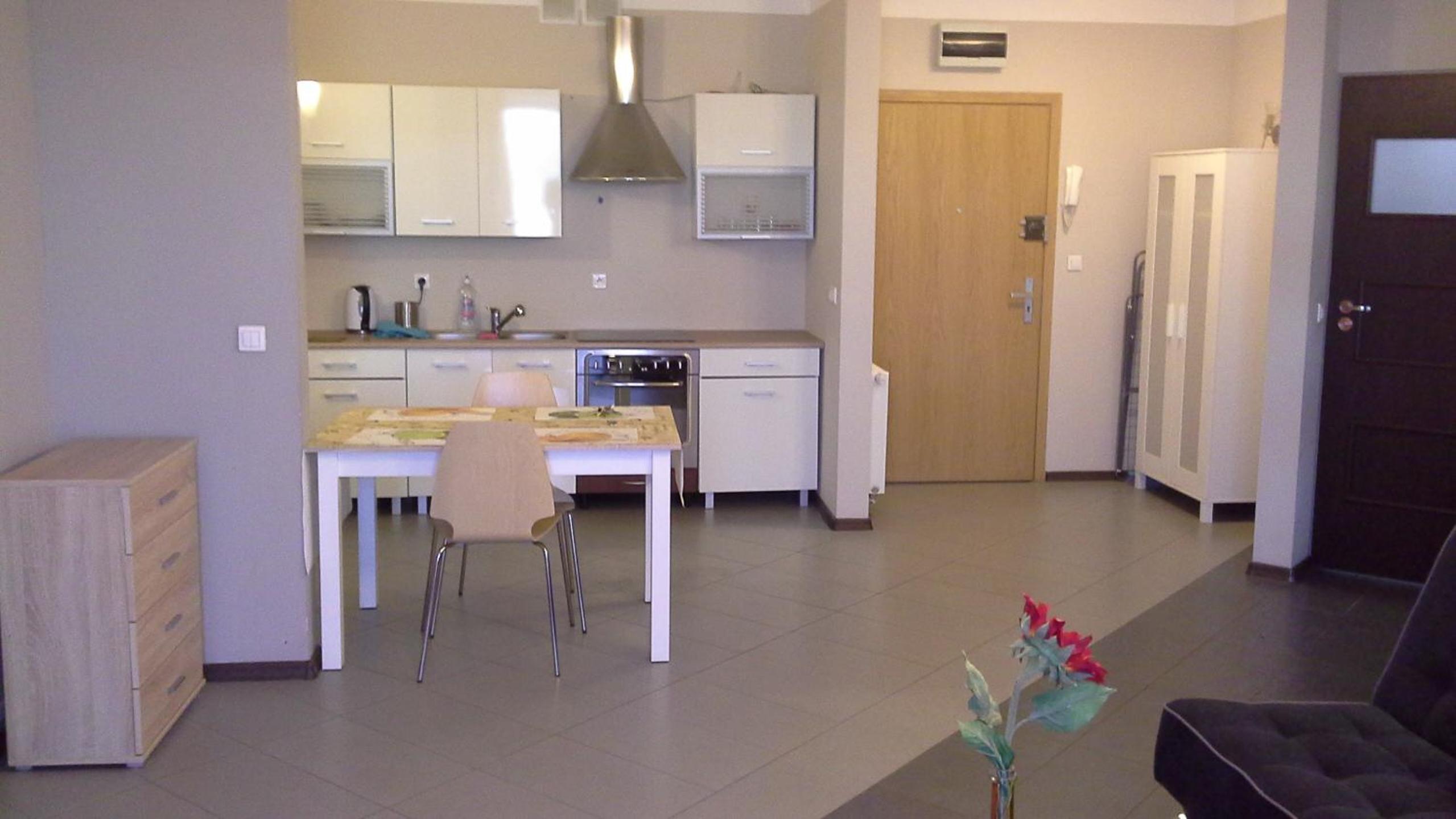 Two-Bedroom Apartment - Photo 2