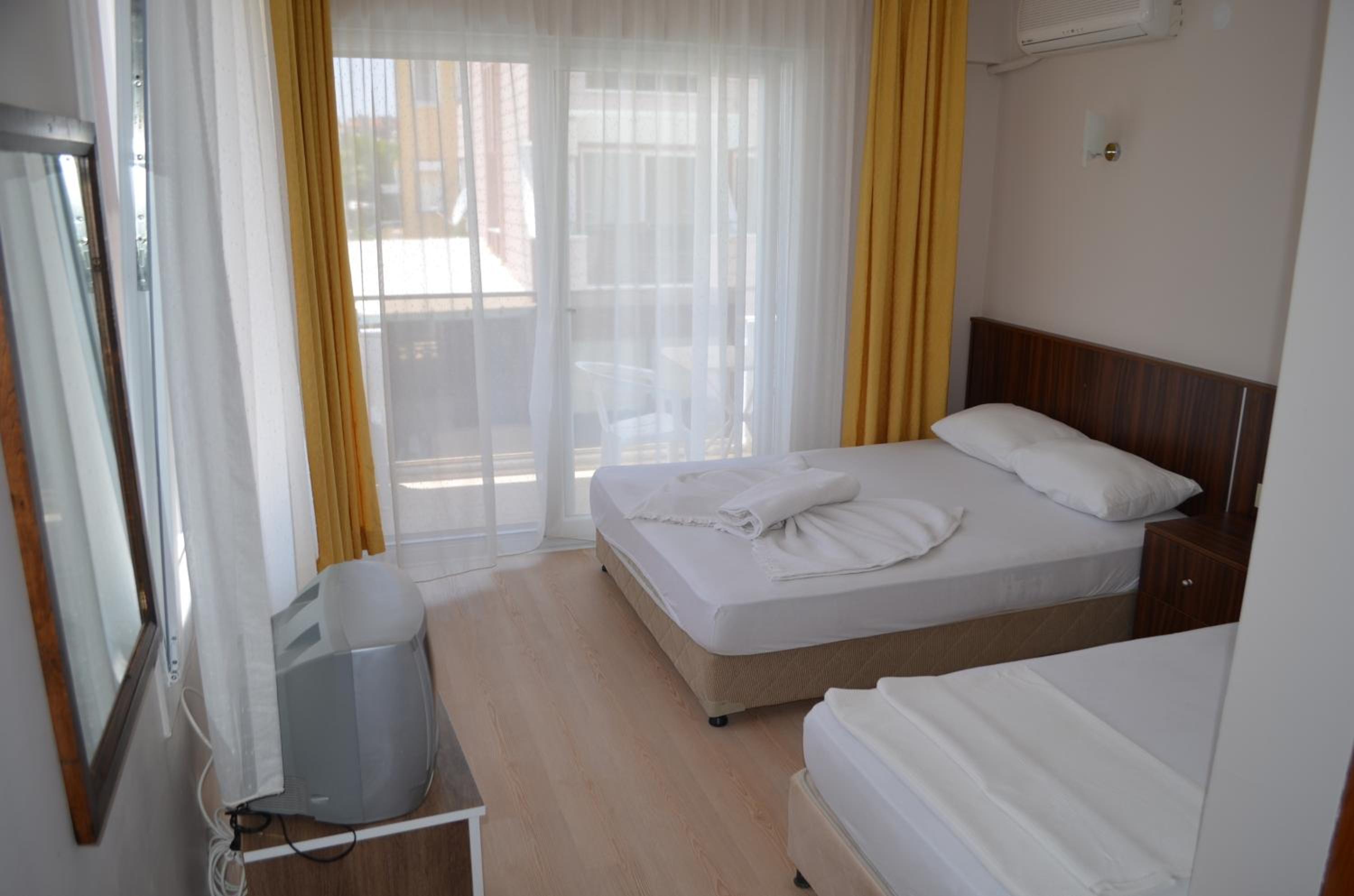 Triple Room with Pool View