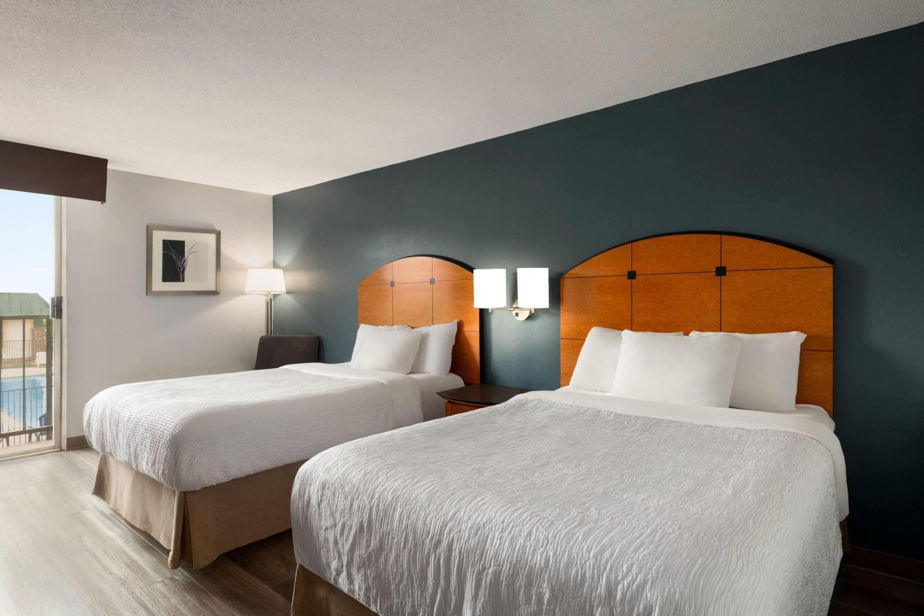 Double Room with Two Double Beds - Non-Smoking photo 1