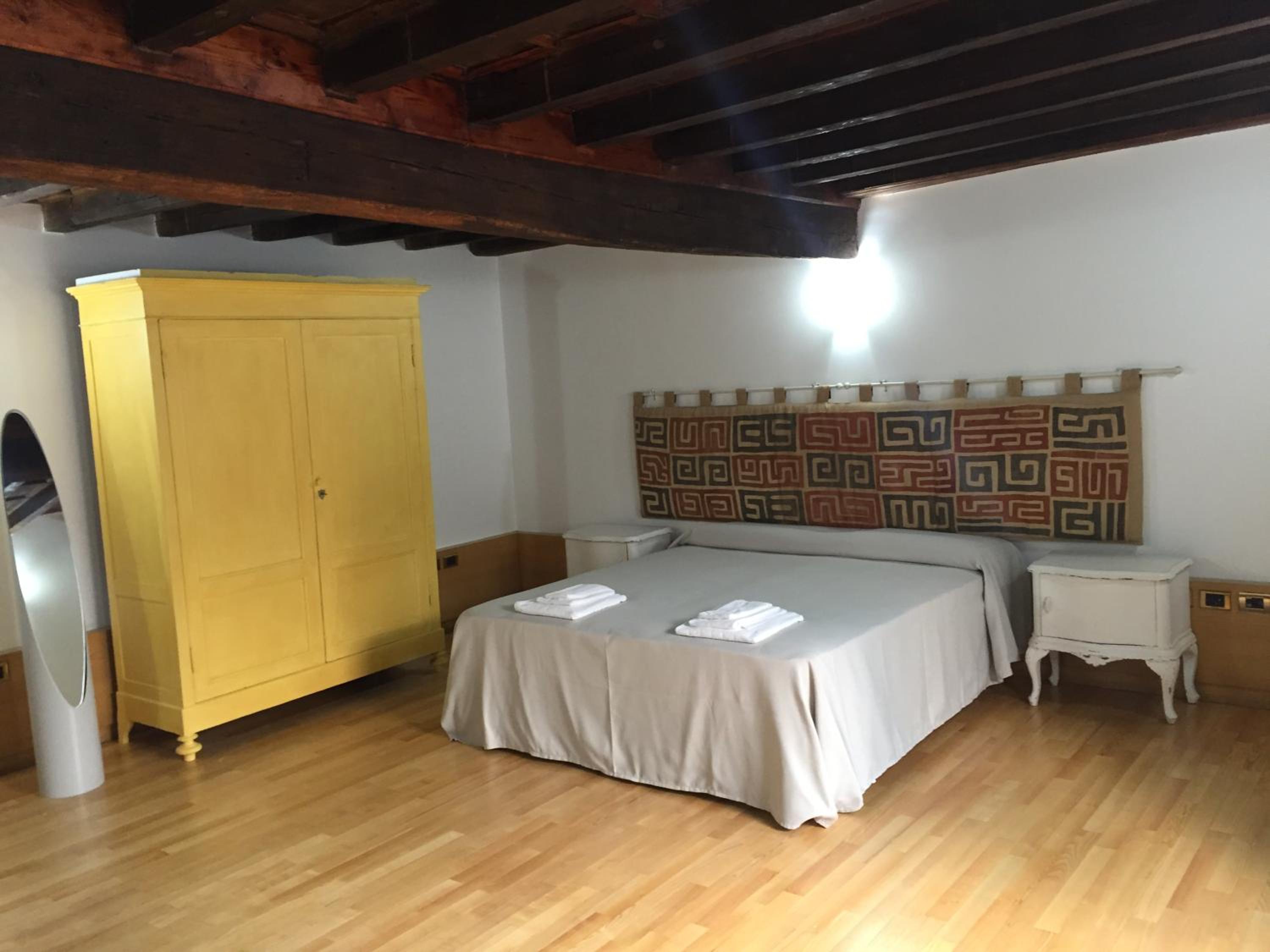 Apartment with City View photo 3