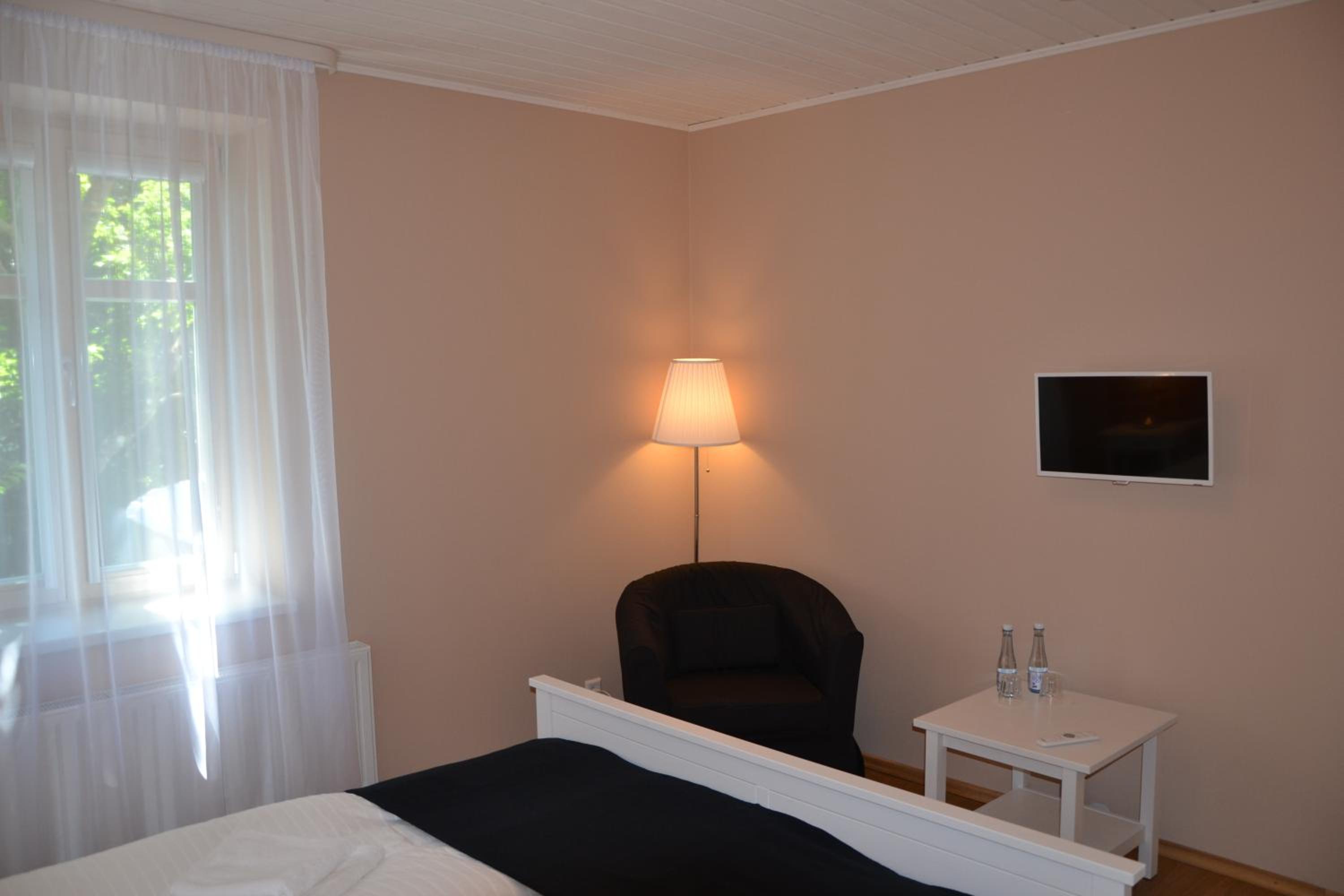 Basic Double Room - Photo 5