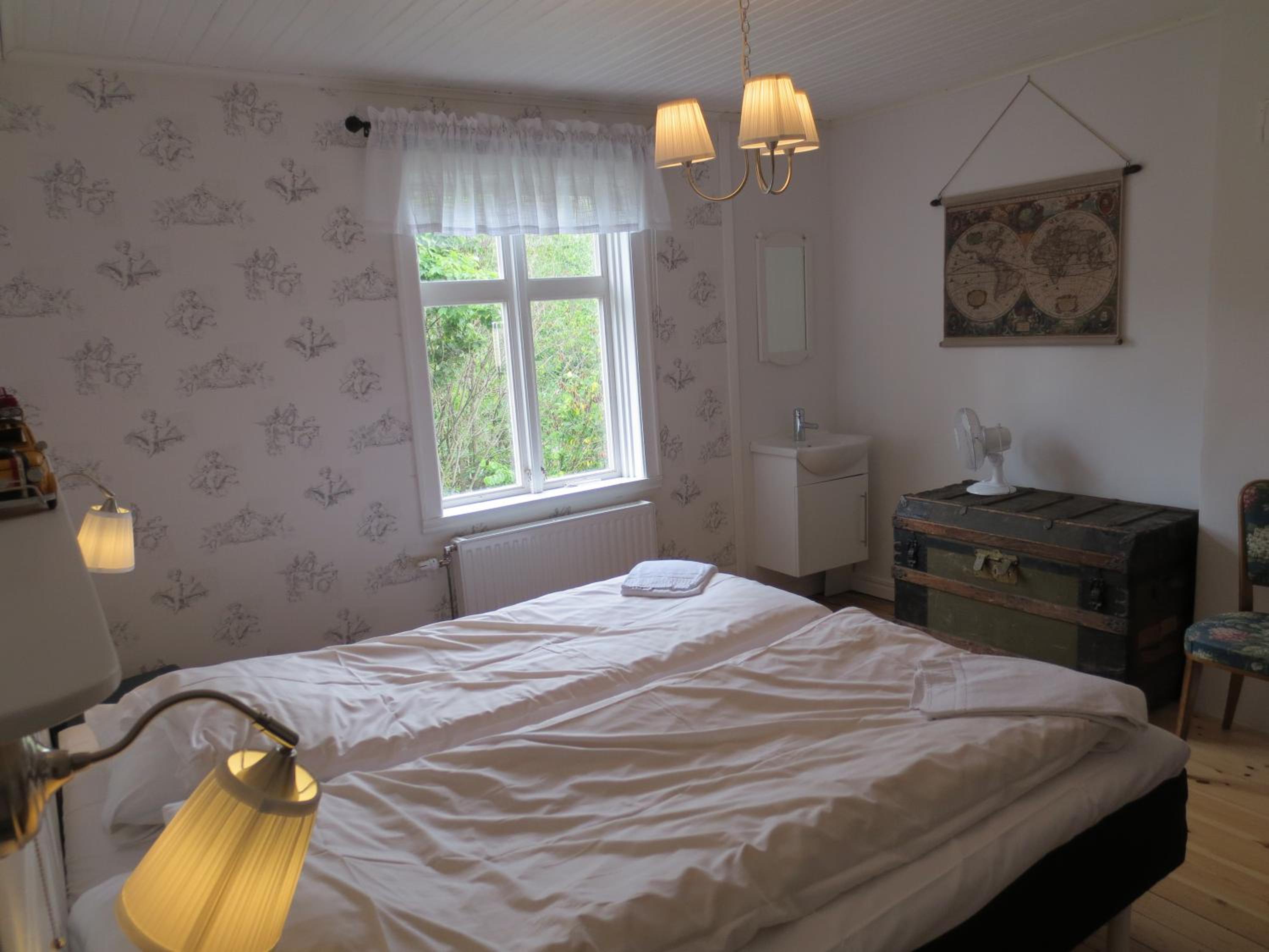 Superior Double Room with Shared Bathroom photo 2