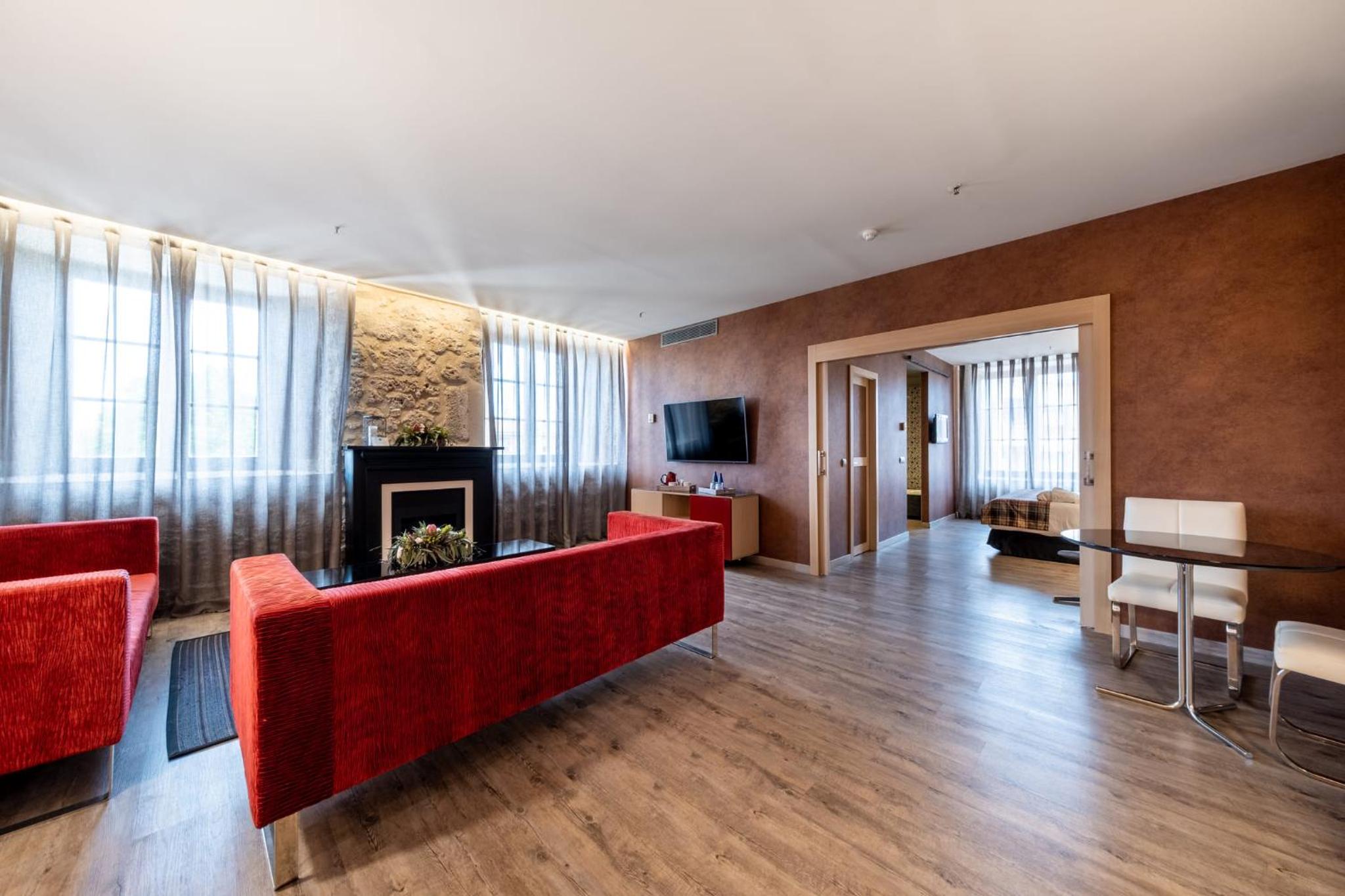 Suite La Universidad Spa Access - Photo 1