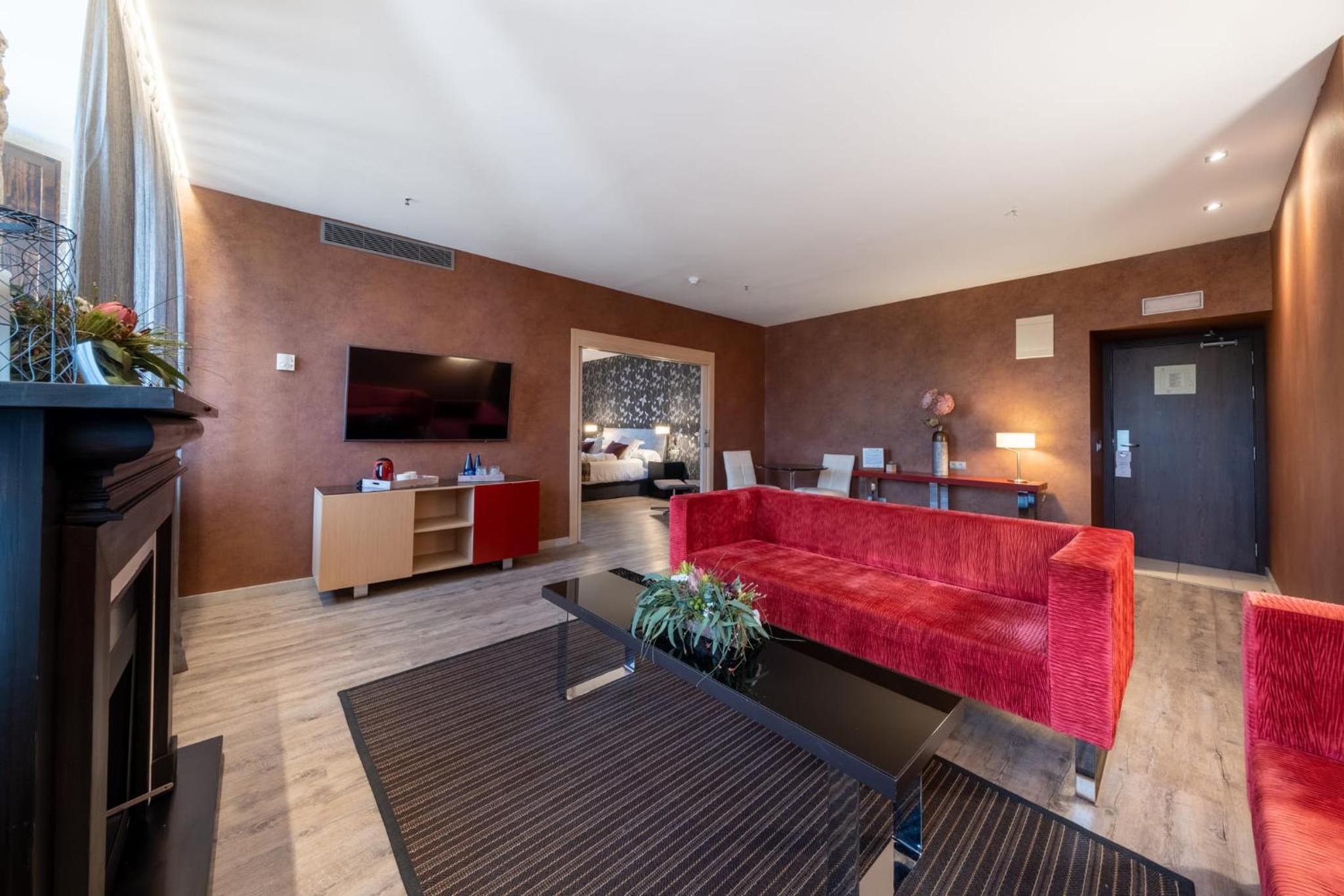 Suite La Universidad Spa Access - Photo 2