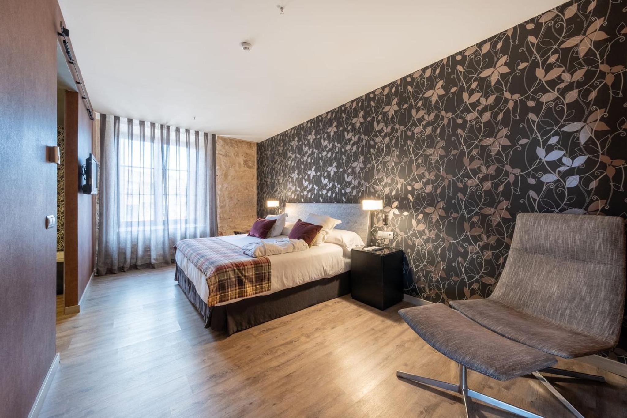 Suite La Universidad Spa Access - Photo 4