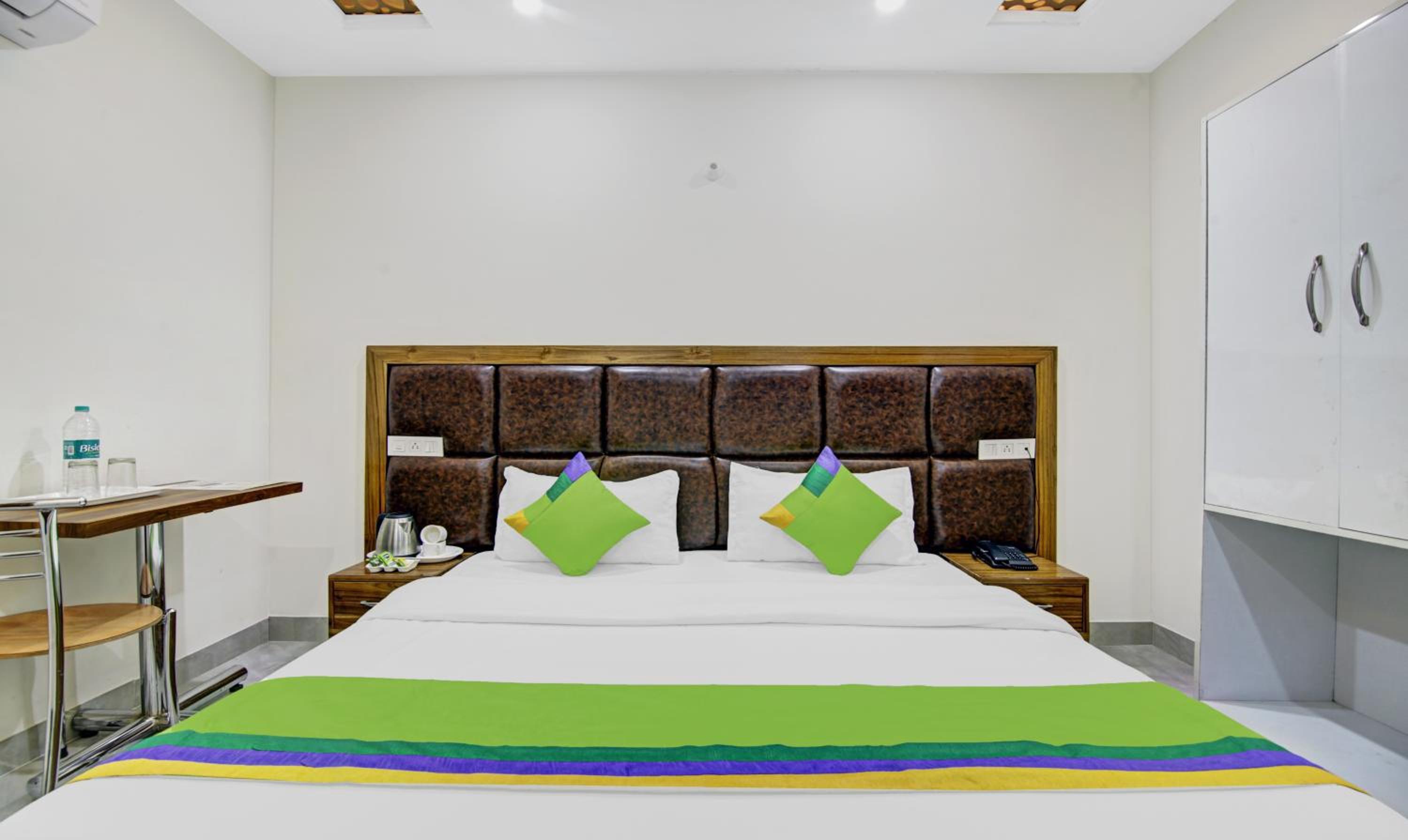 Deluxe Double Room - Photo 10