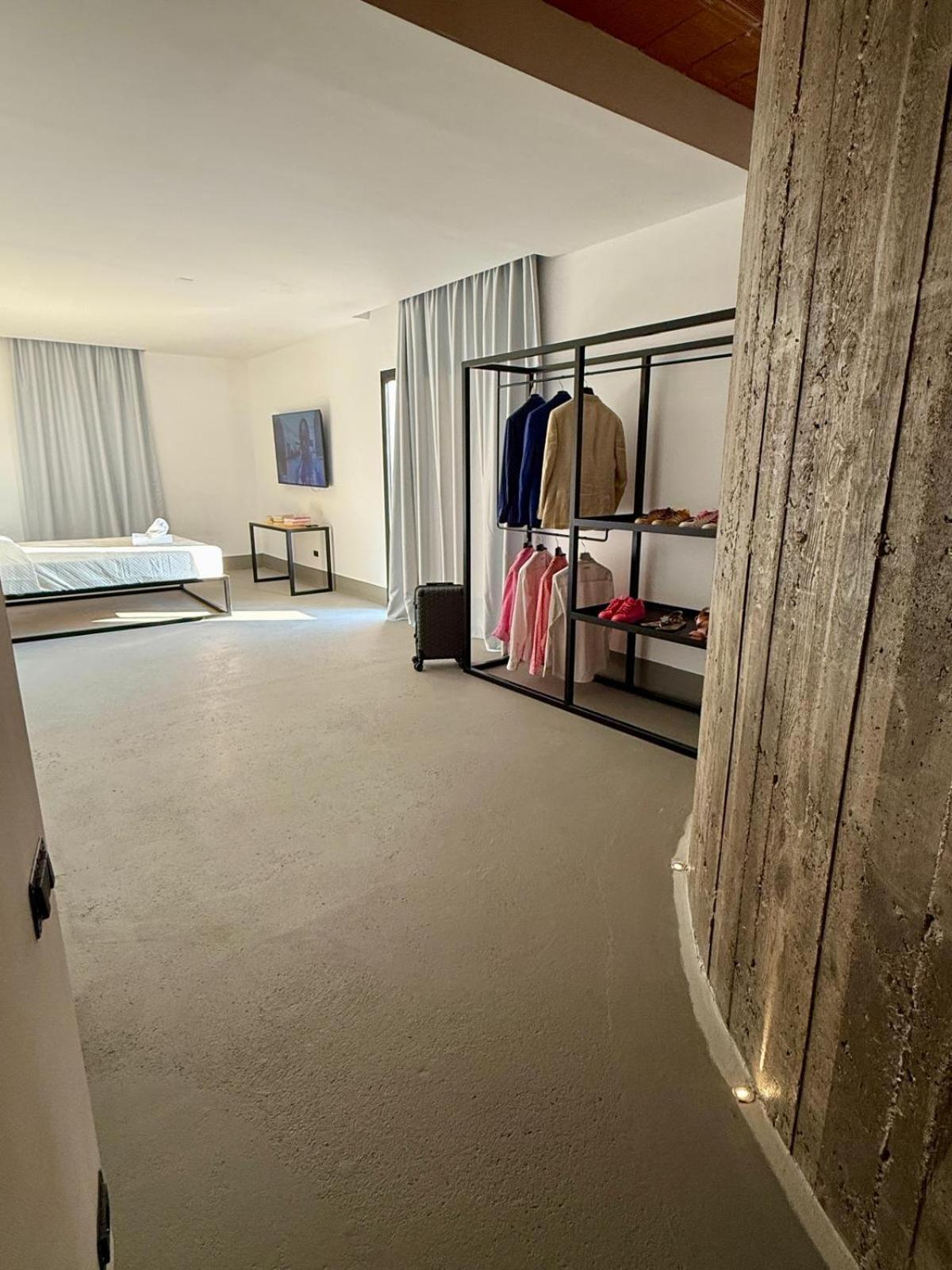 Junior Suite with Balcony photo 3