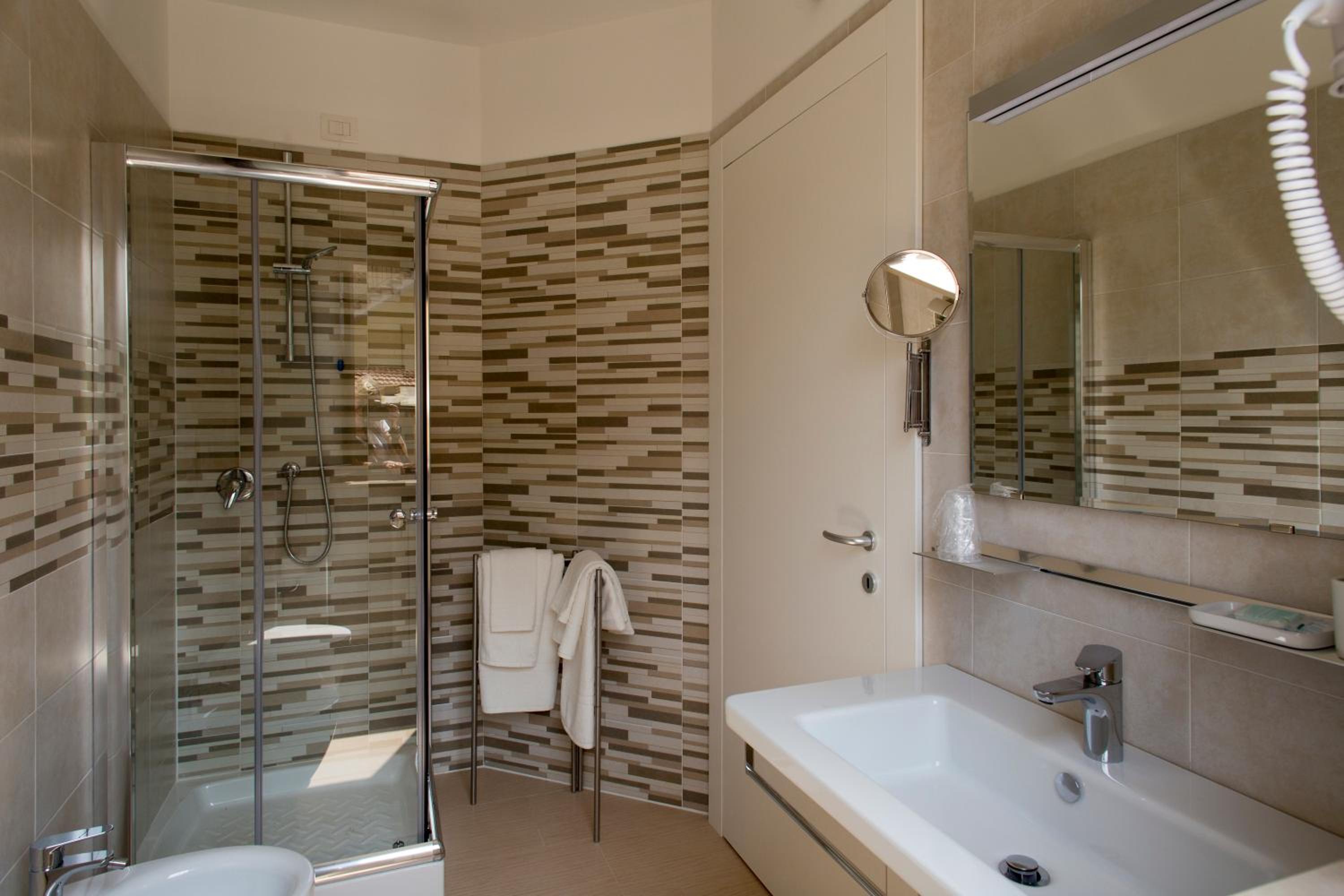 Triple Room - Photo 8