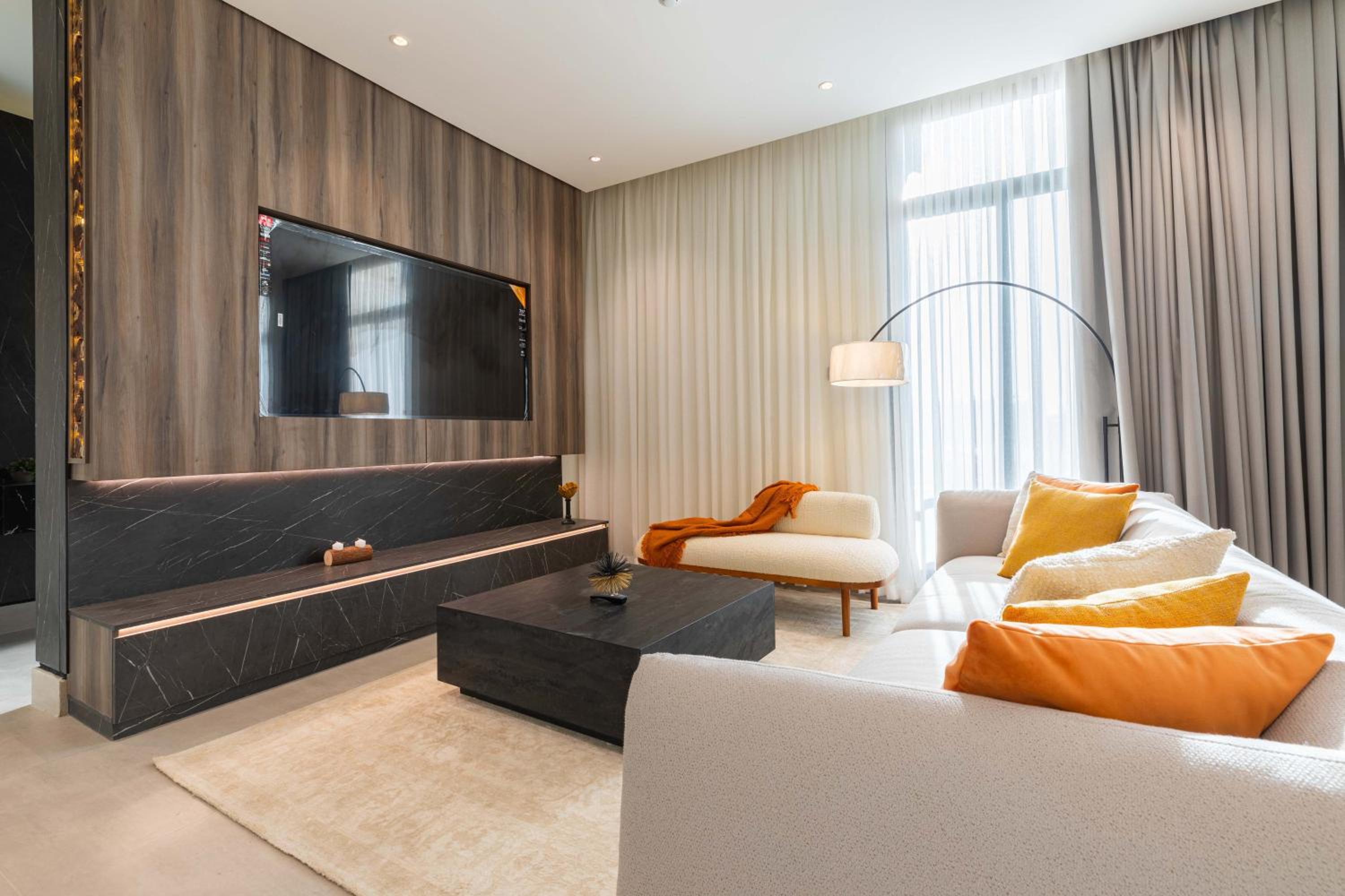 Three-Bedroom Deluxe Apartment