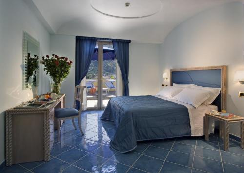 Privilege Double Room with Terrace and Harbor View - Photo 11