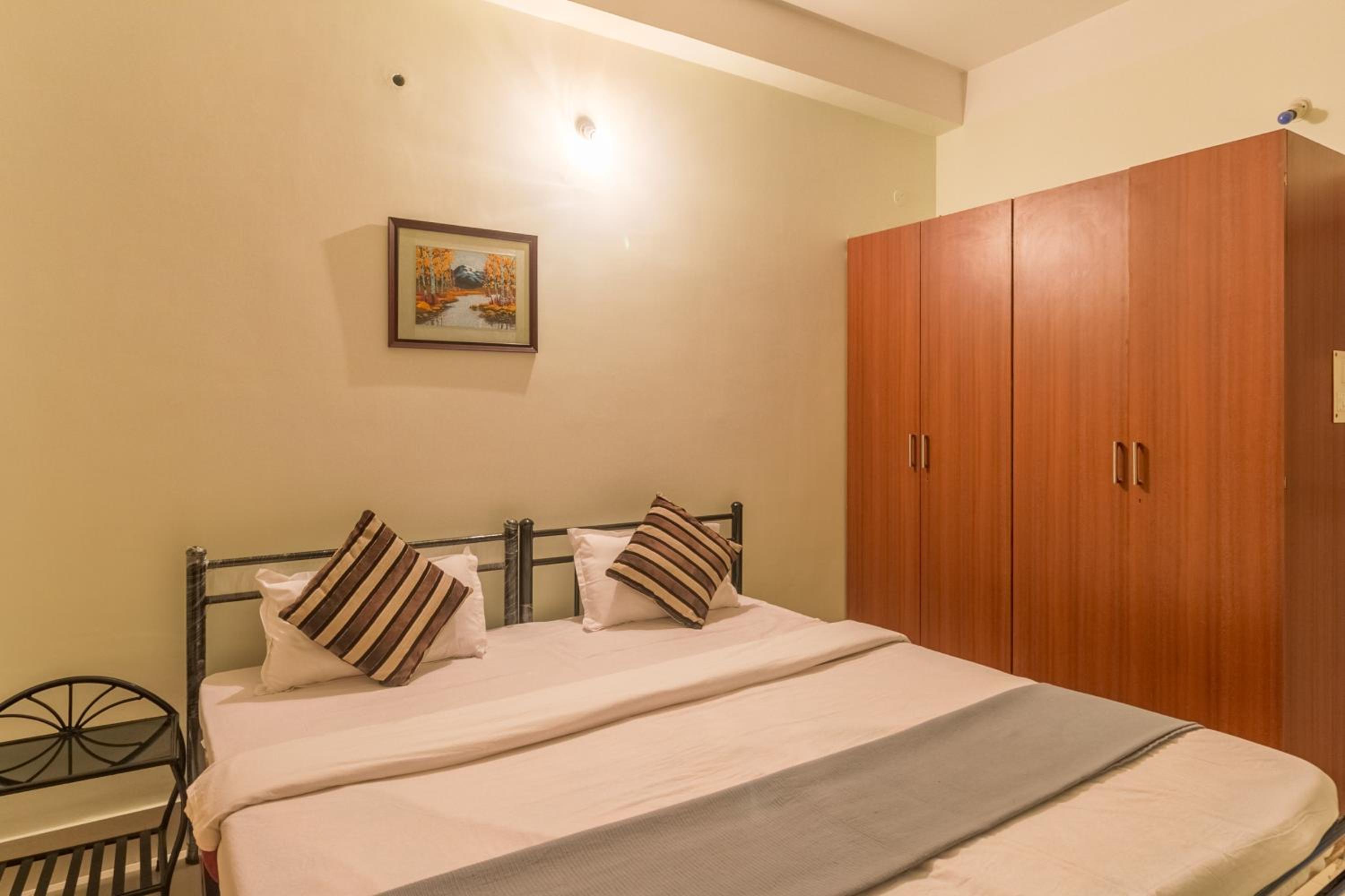 Deluxe Double Room with Extra Bed photo 2