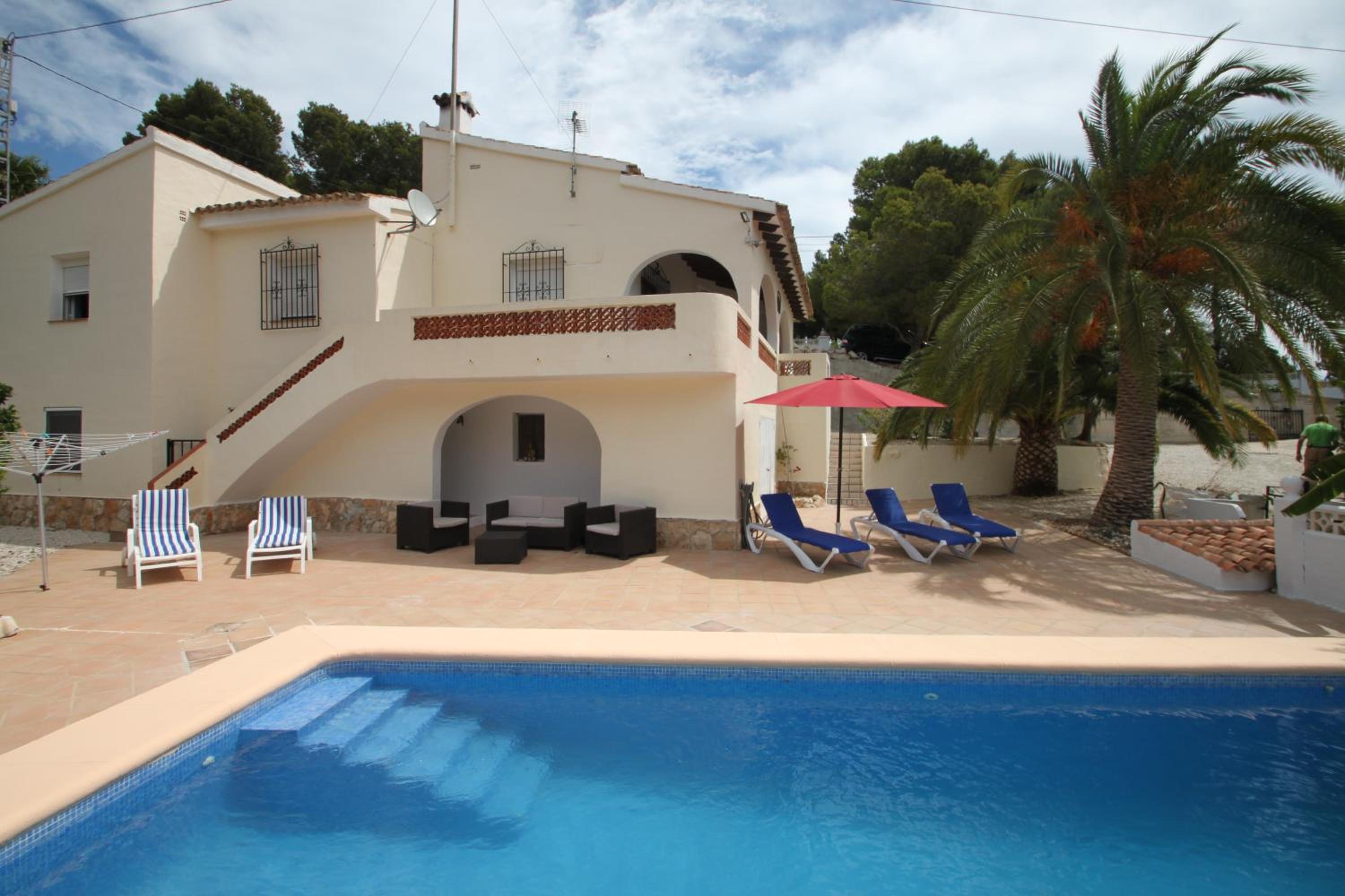 Three-Bedroom Villa photo 3
