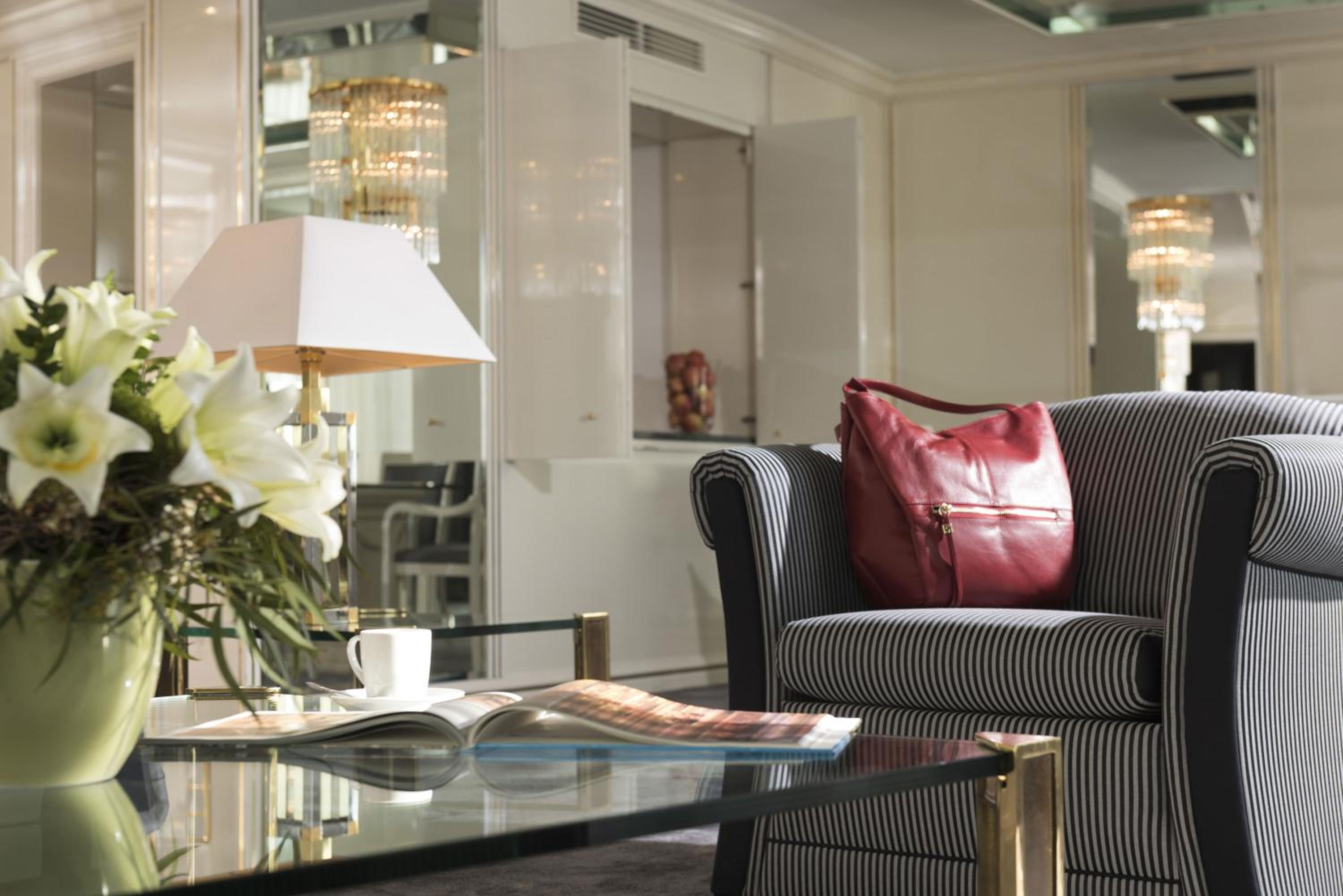 Deluxe Suite - Photo 5