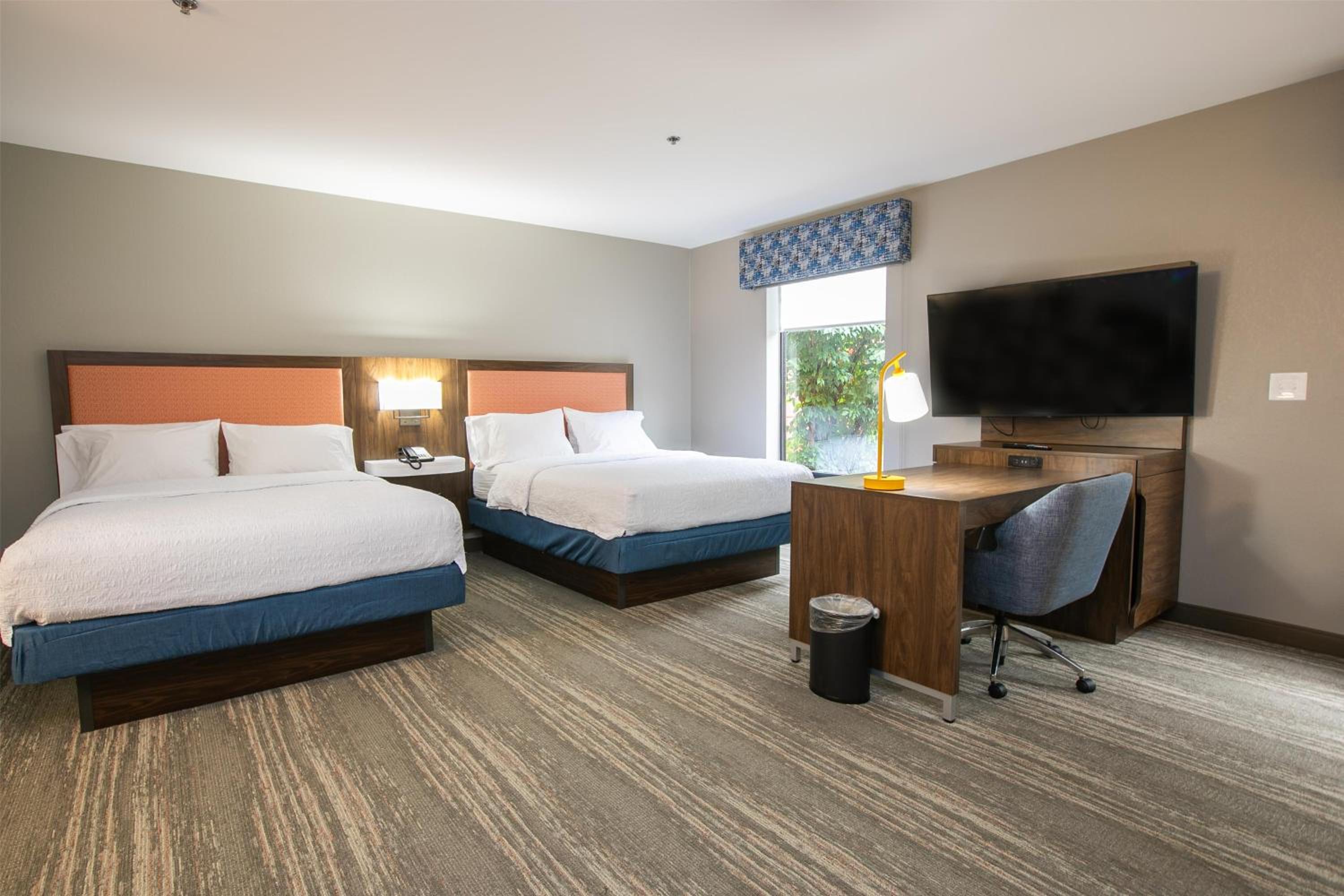 Studio Suite with Two Queen Beds and Sofa Bed - Non-Smoking - Photo 2
