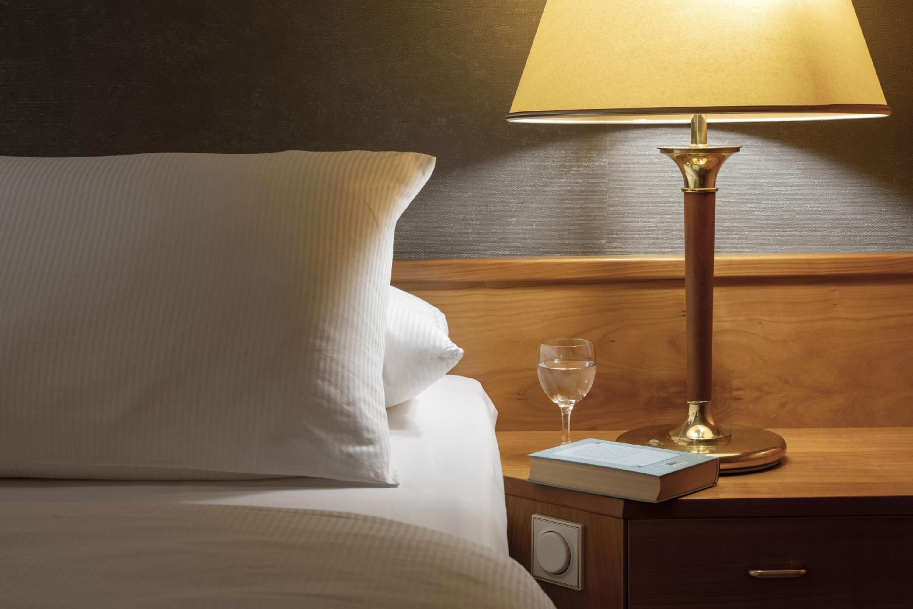 Executive Suite - Photo 4