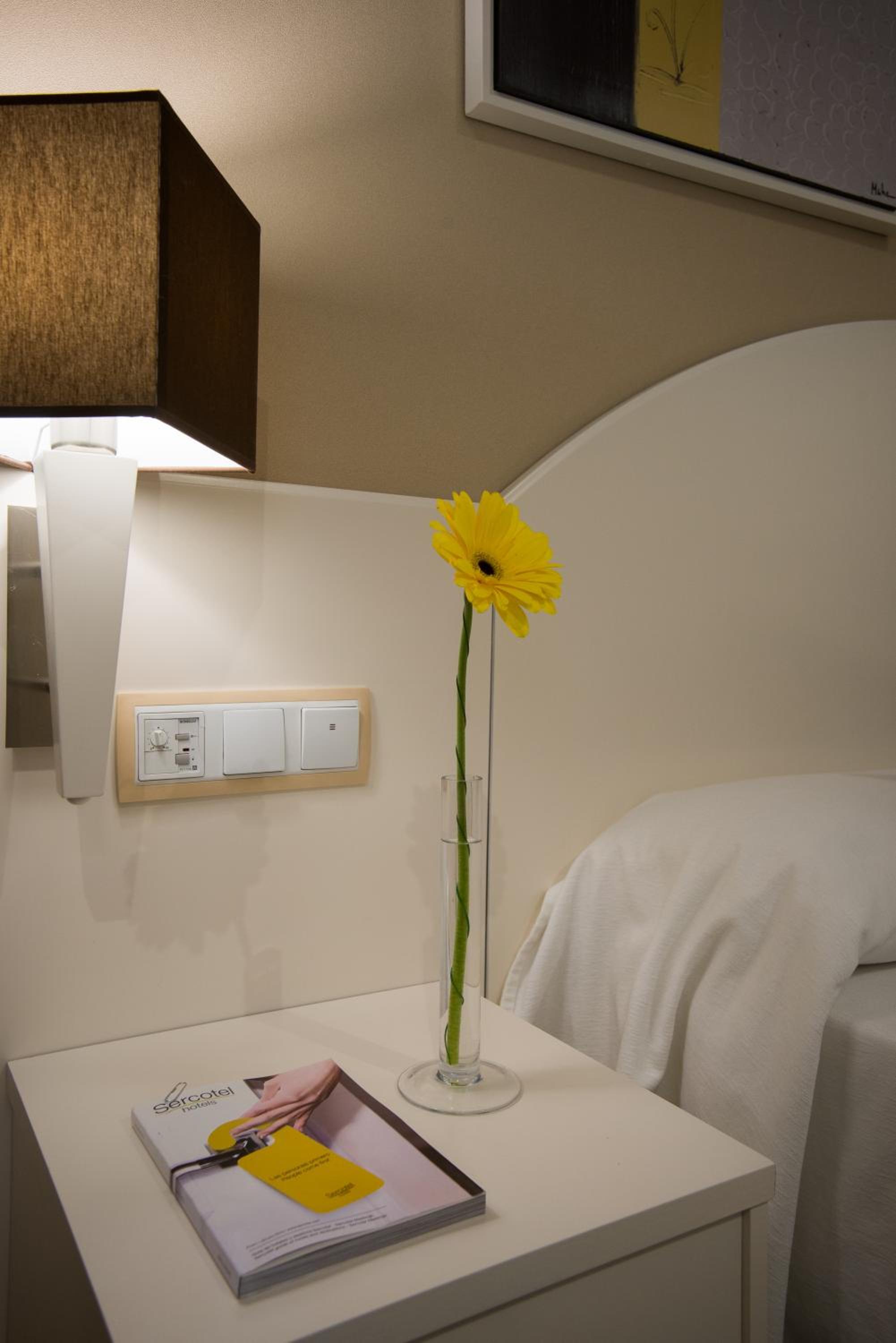 Double or Twin Room - Photo 1