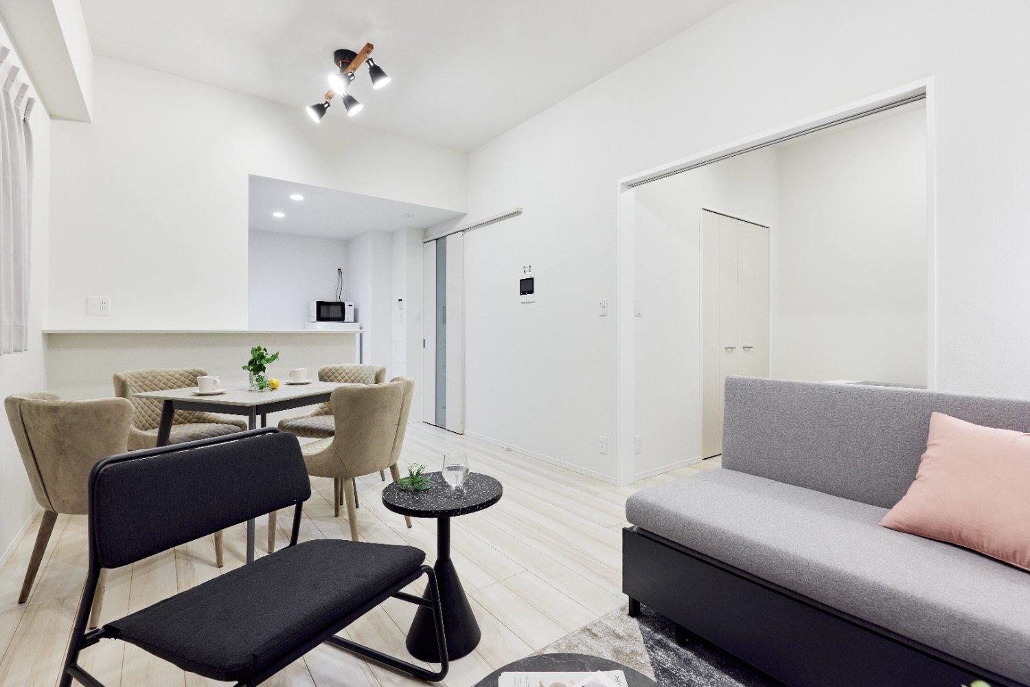 One-Bedroom Apartment photo 2