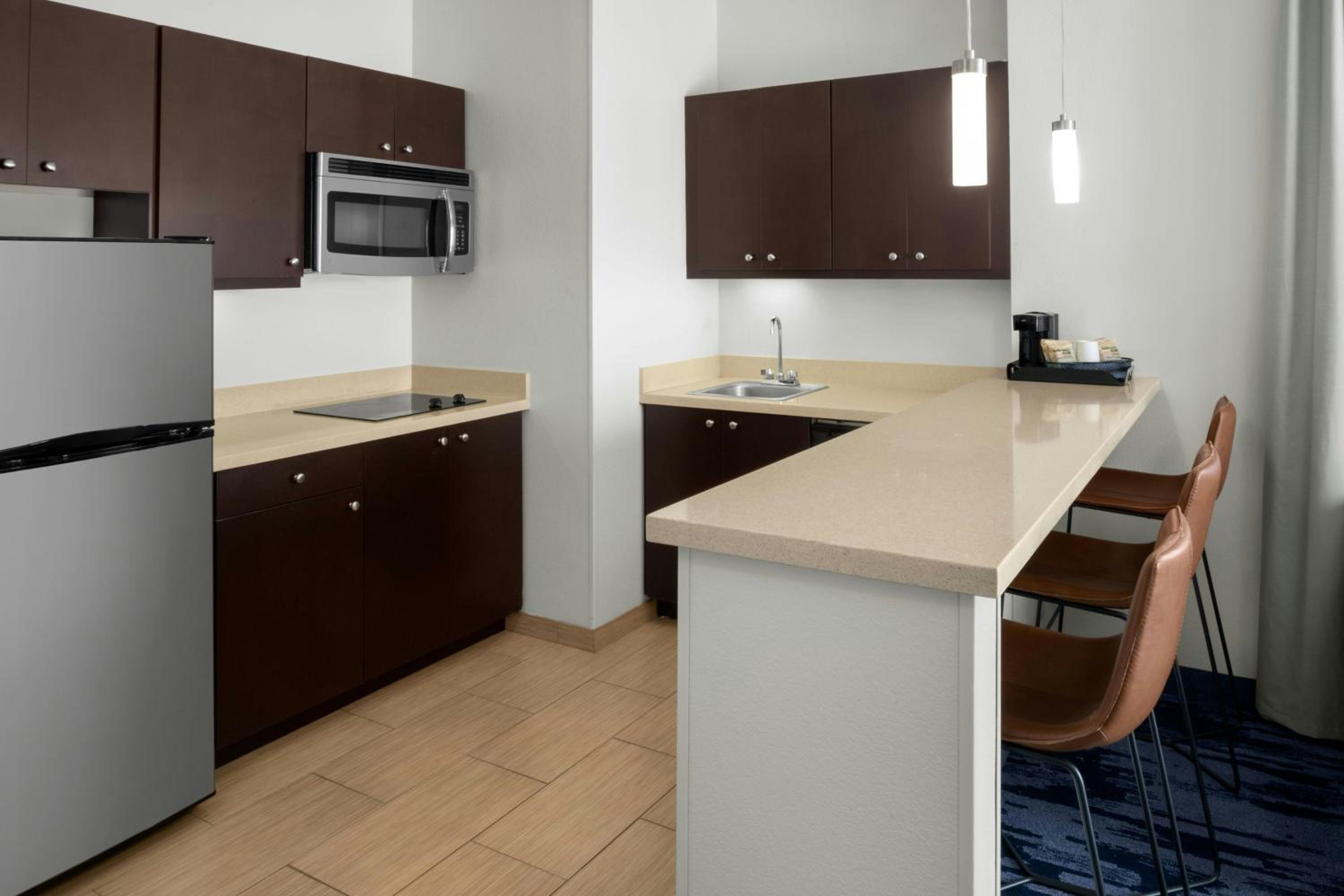 One-Bedroom King Suite with Bathtub and Sofa Bed - Mobility Access/Hearing Accessible