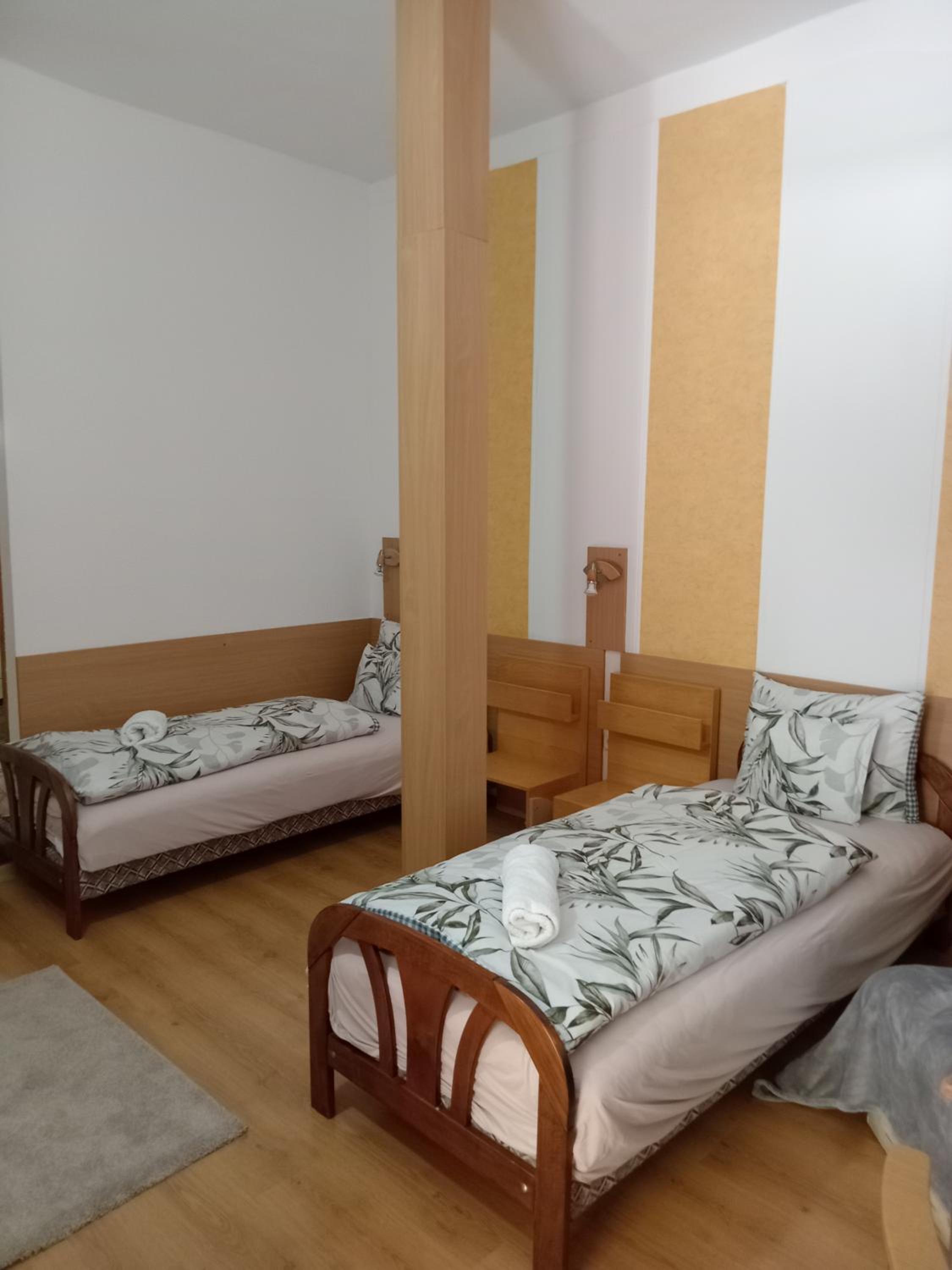 Small Twin Room photo 1