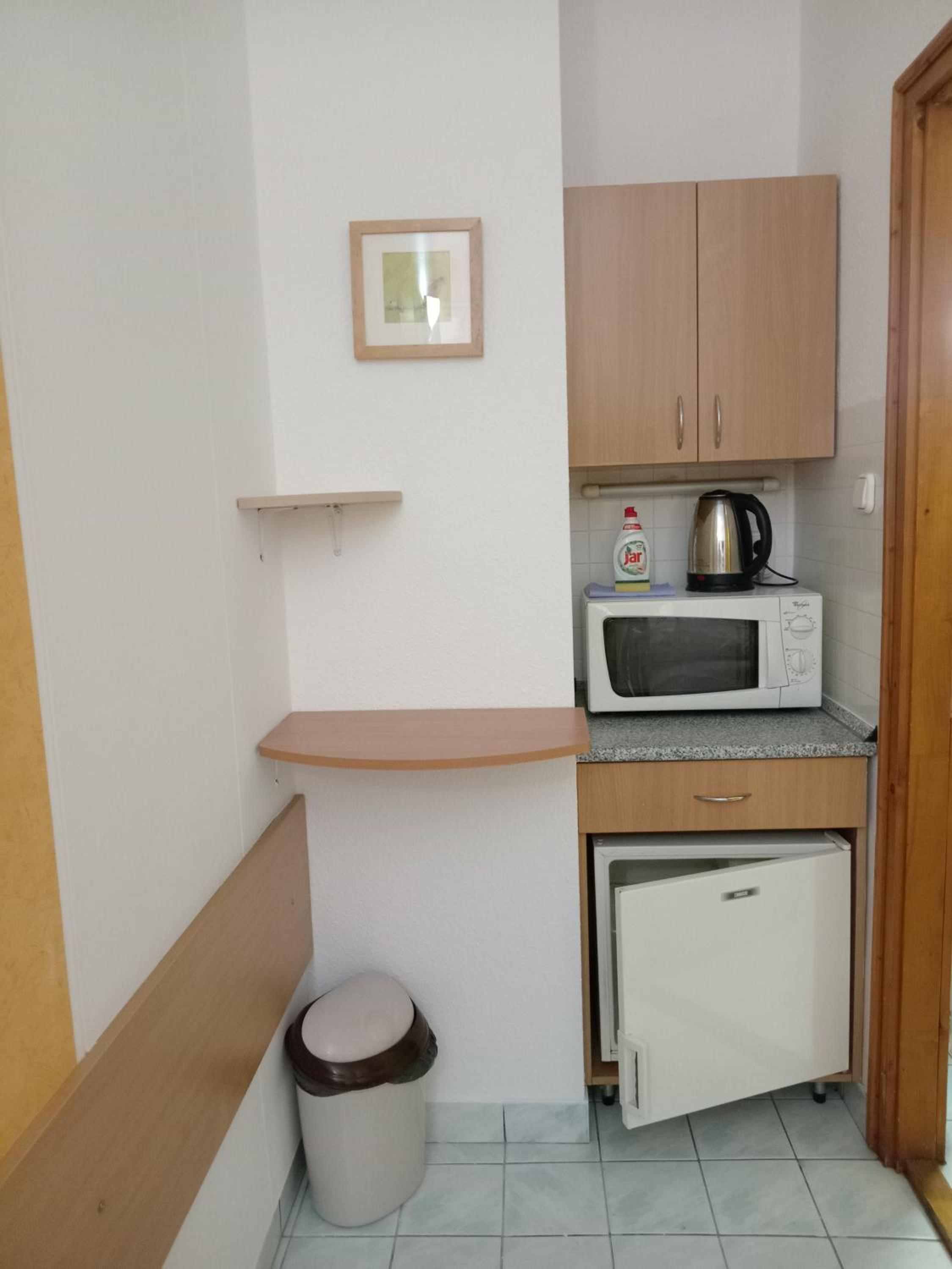 Small Twin Room photo 2