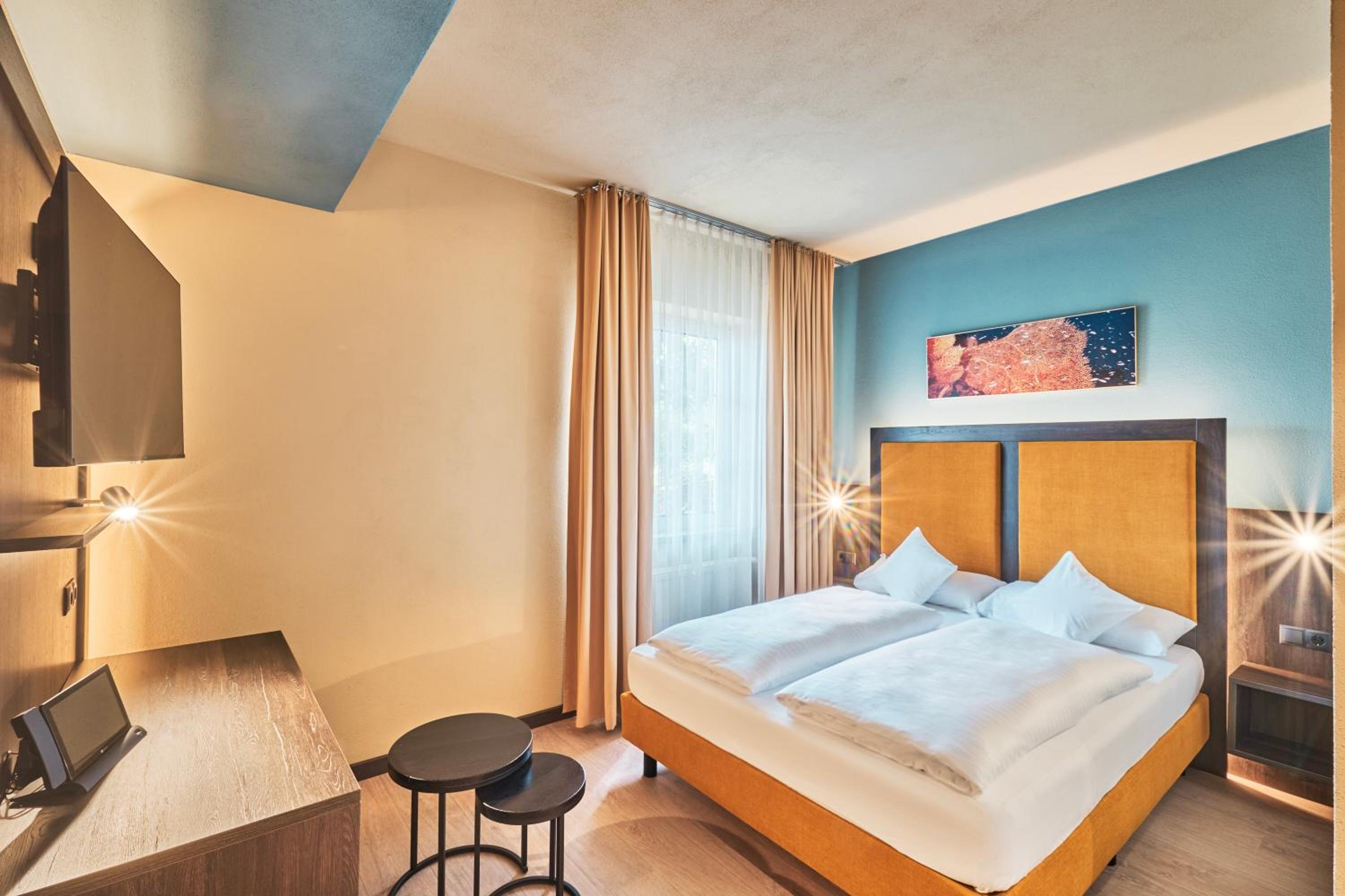 Economy Double Room photo 2