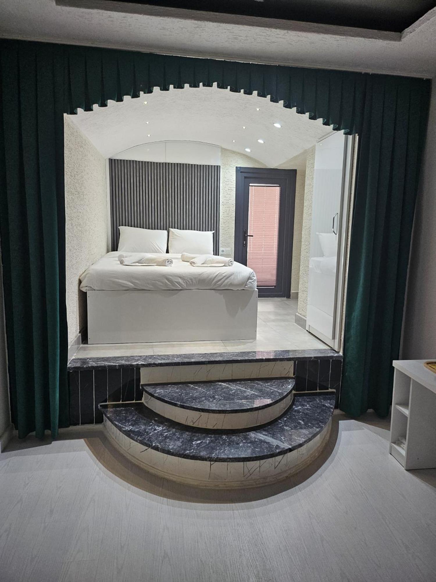 Deluxe Double Room photo 3