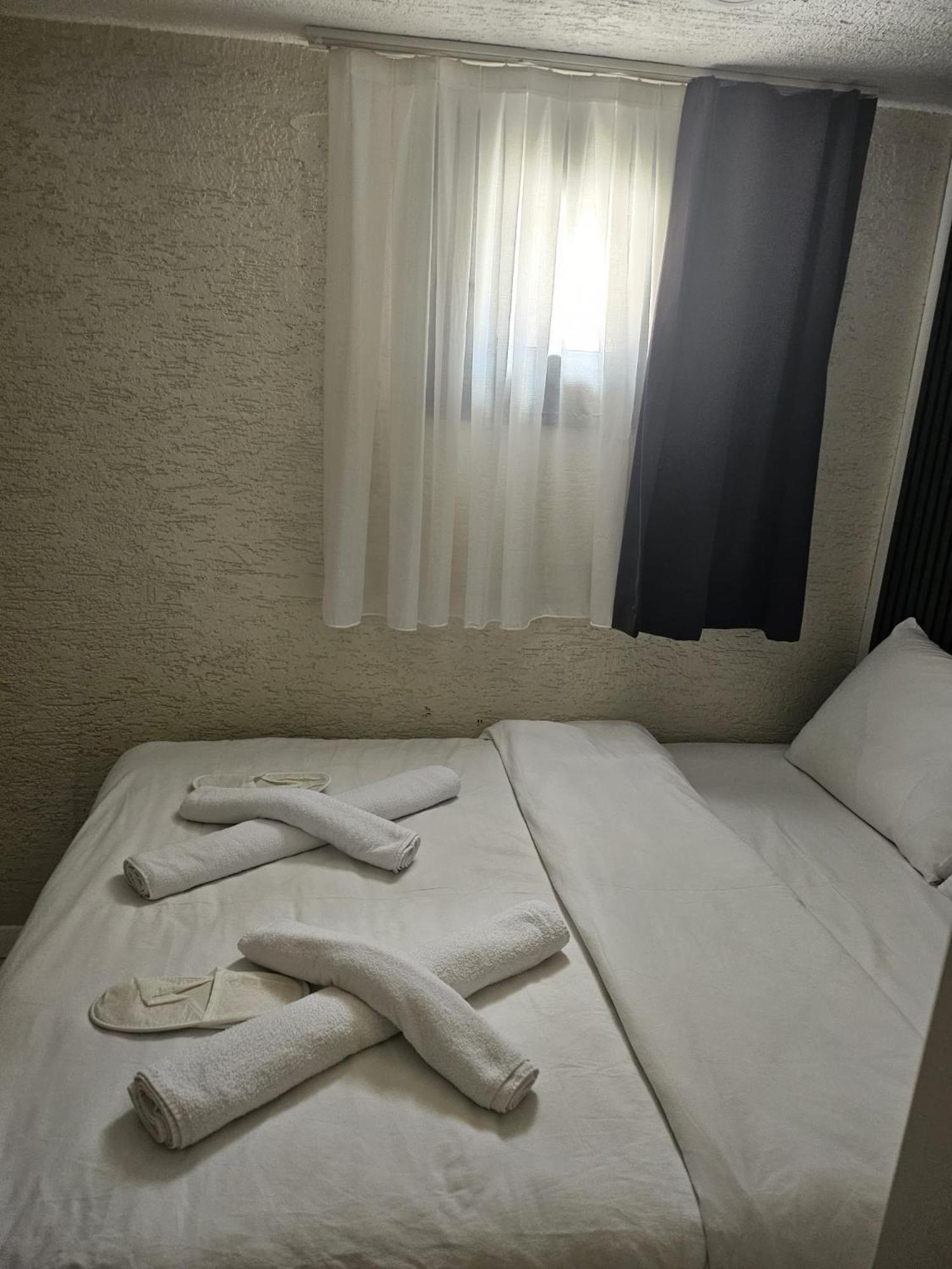 Economy Double Room photo 2