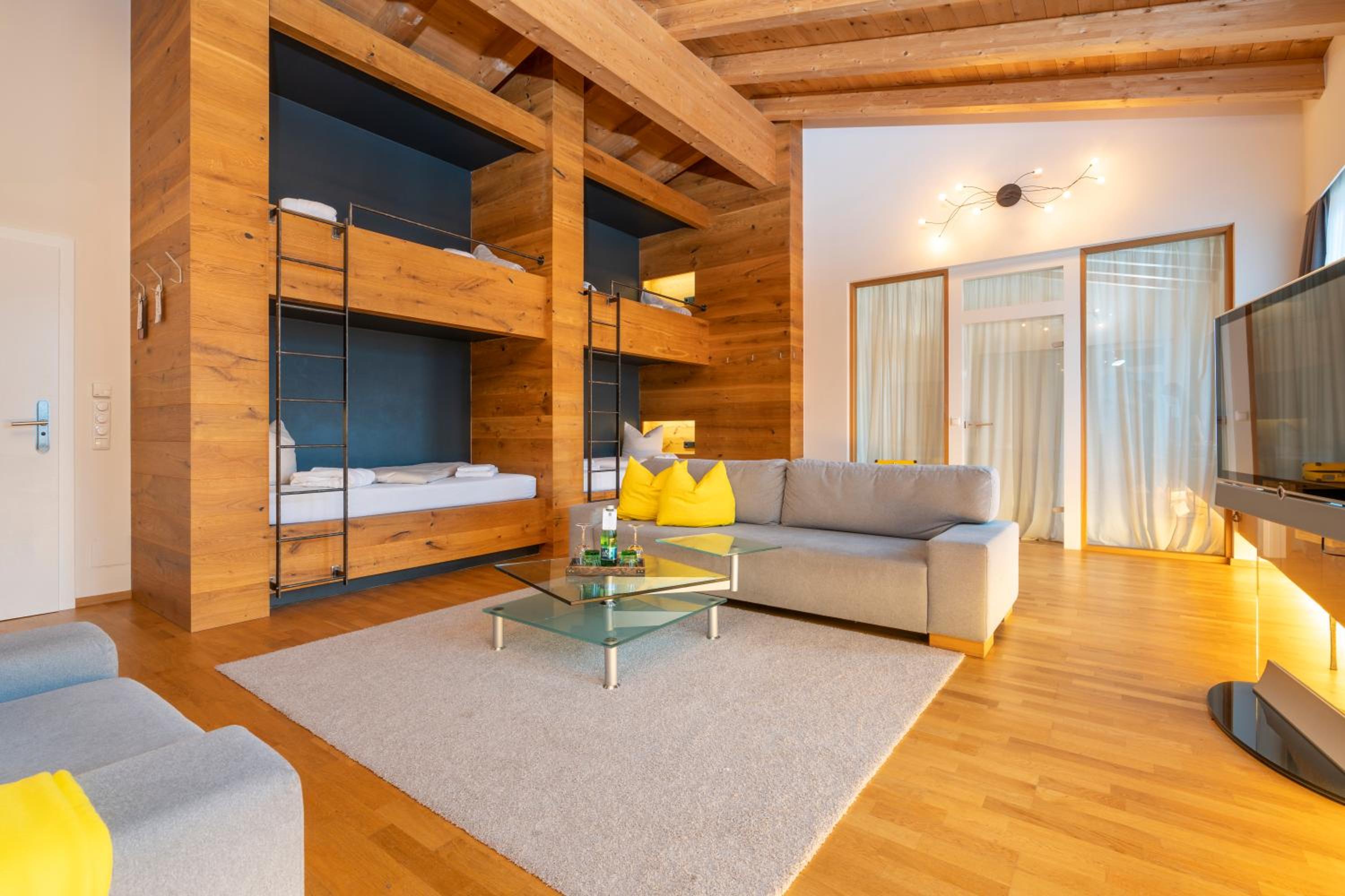 Three-Bedroom Suite photo 3