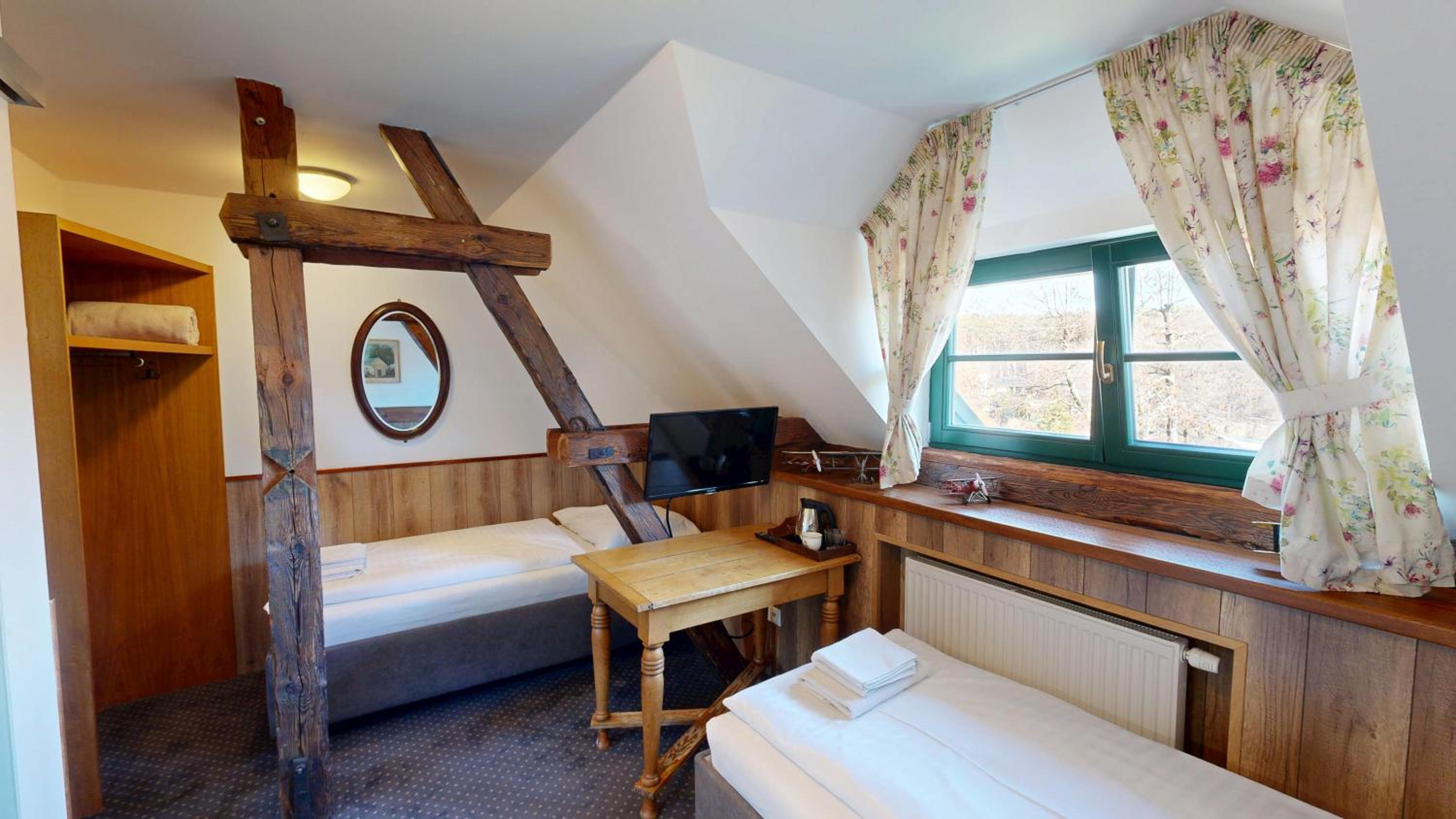 Classic Quadruple Room photo 3
