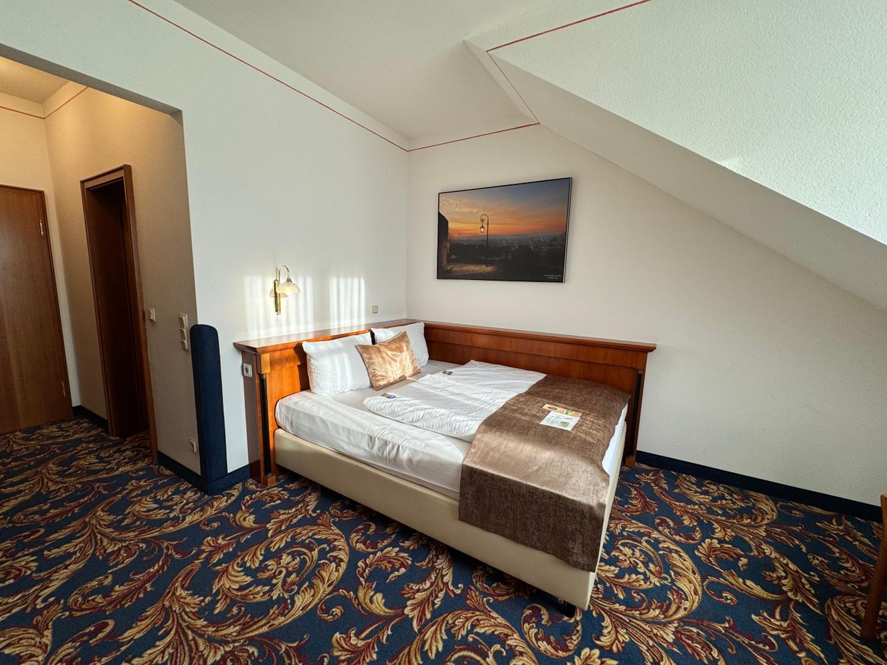 Queen Room