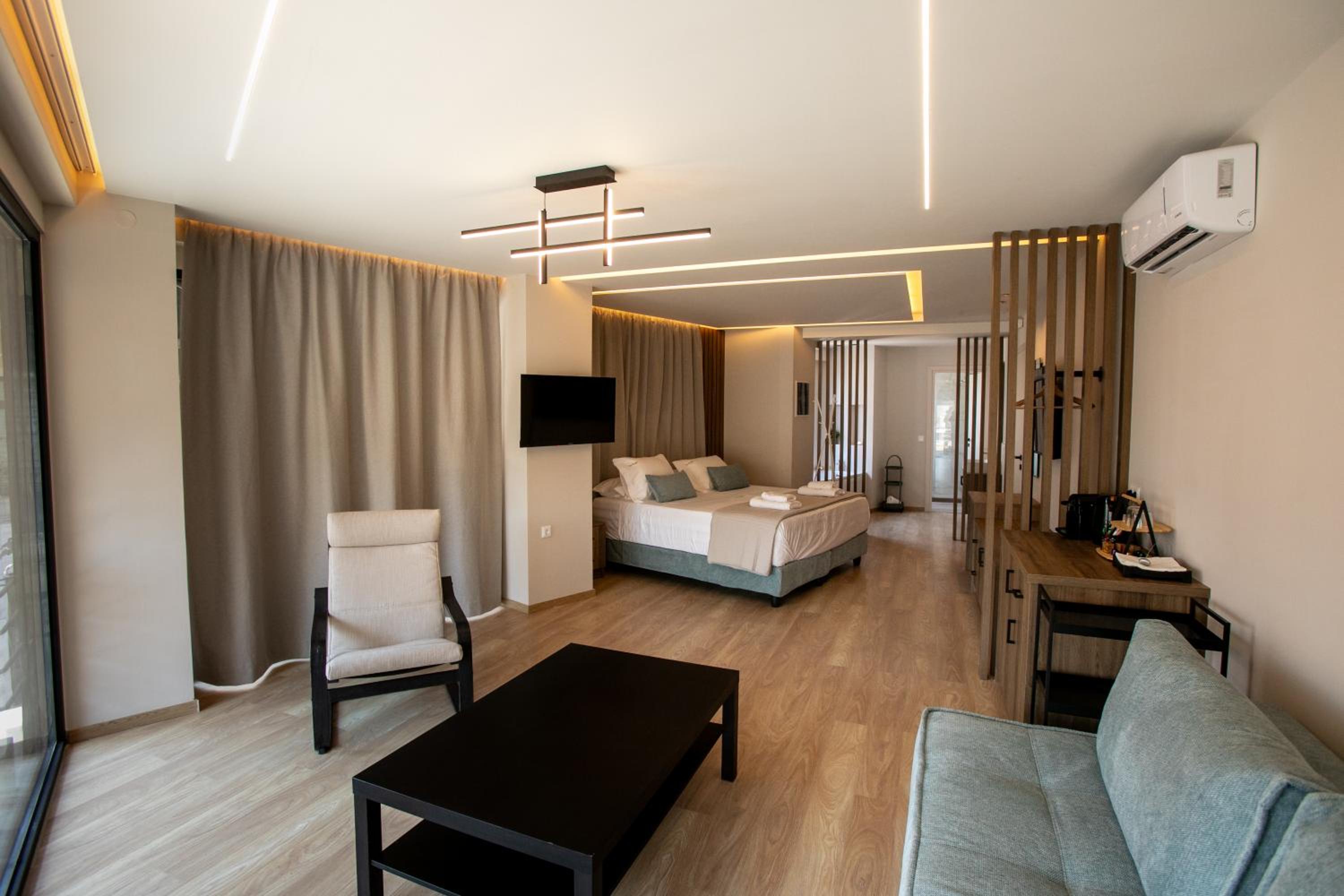 Luxury Spot B – Grand City Balcony Escape