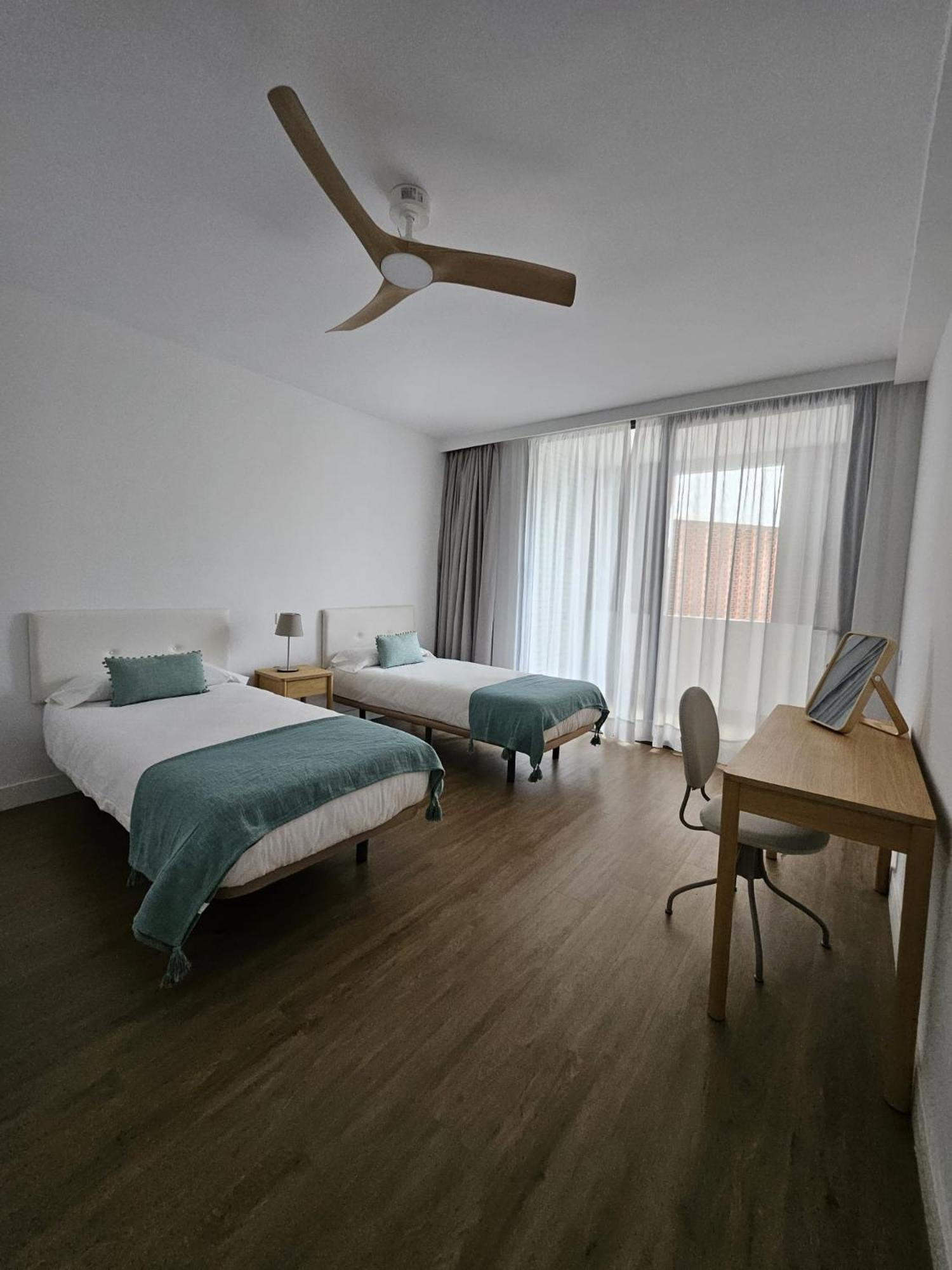 Two-Bedroom Deluxe Apartment with Balcony